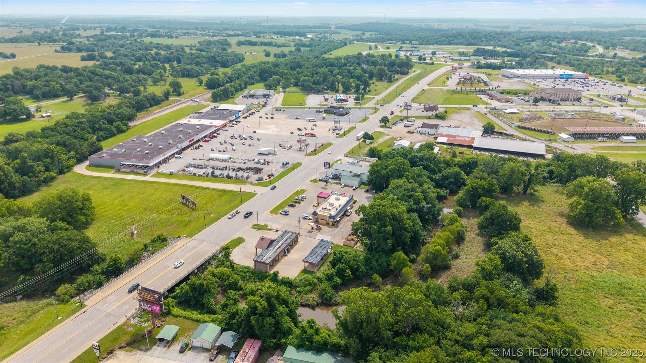 701 E Illinois Property Photo 12
