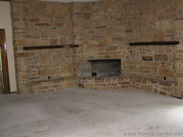 8228 S Jamestown Avenue Property Photo 5