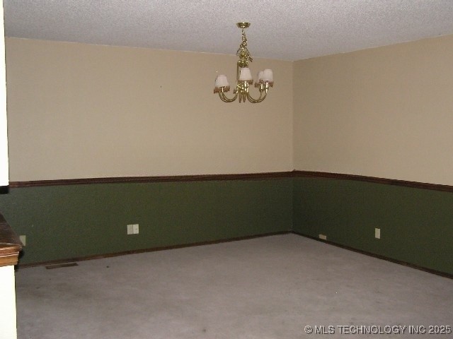8228 S Jamestown Avenue Property Photo 6