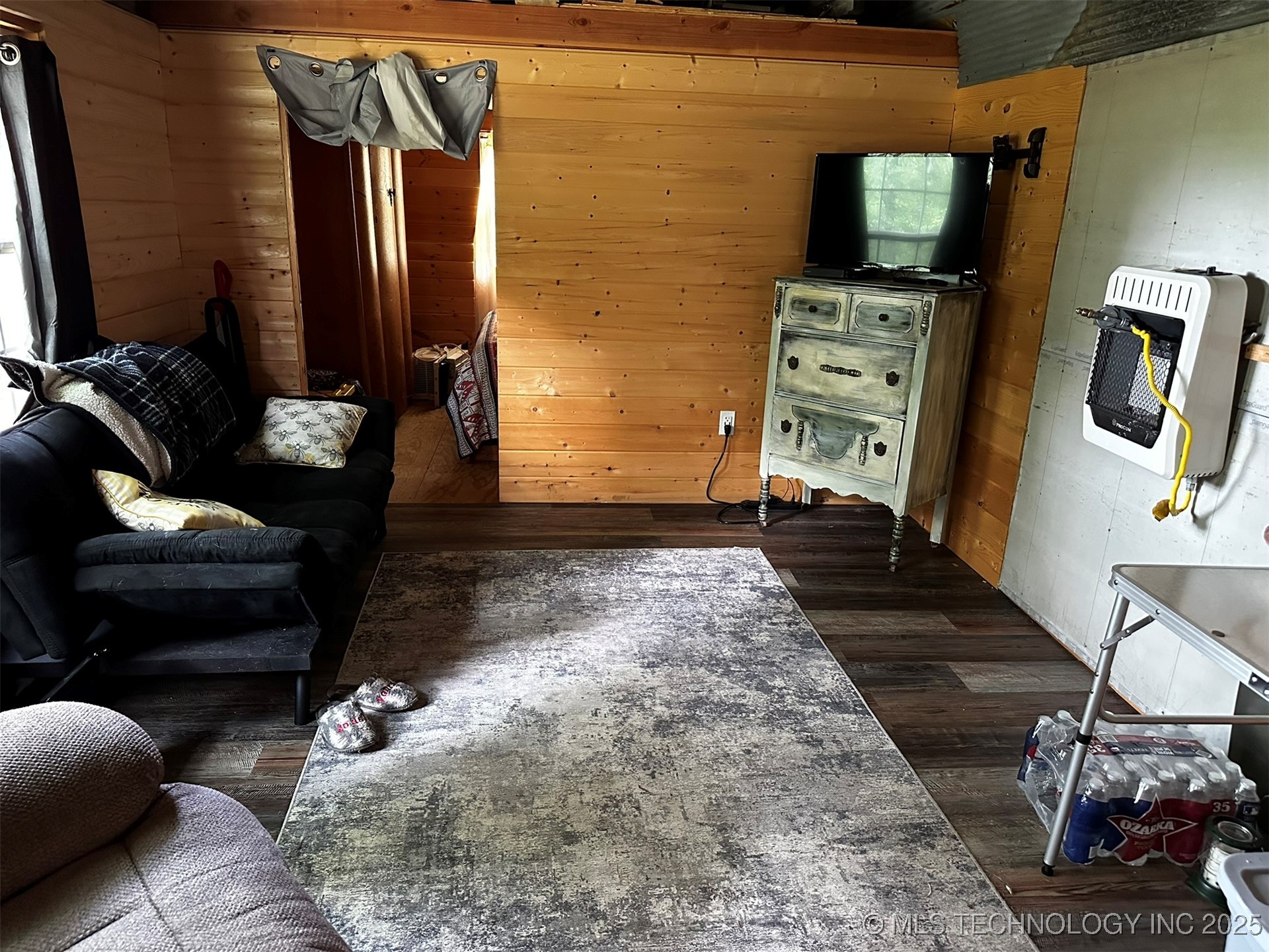 463899 Taylor Ridge Road Property Photo 3