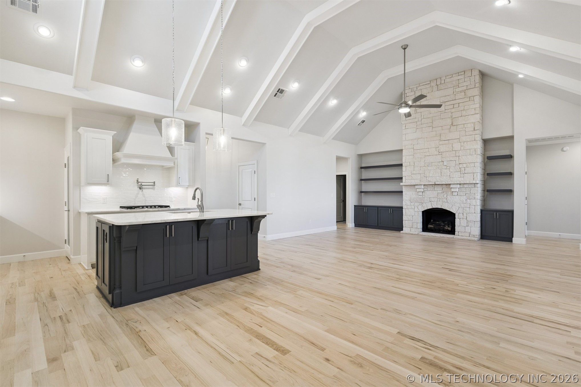 14920 S Sequoia Street S Property Photo 17