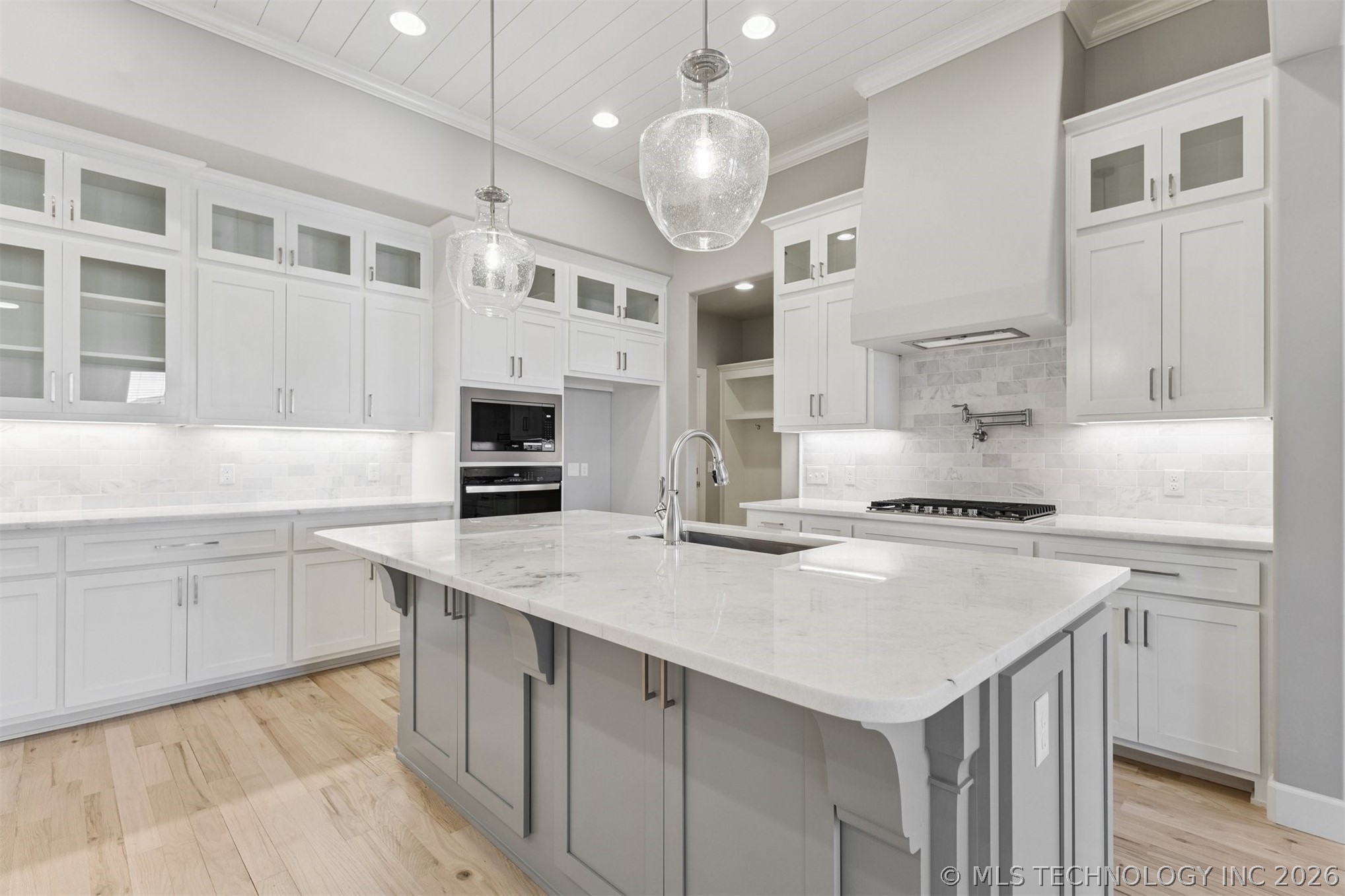 14910 S Sequoia Street S Property Photo 19