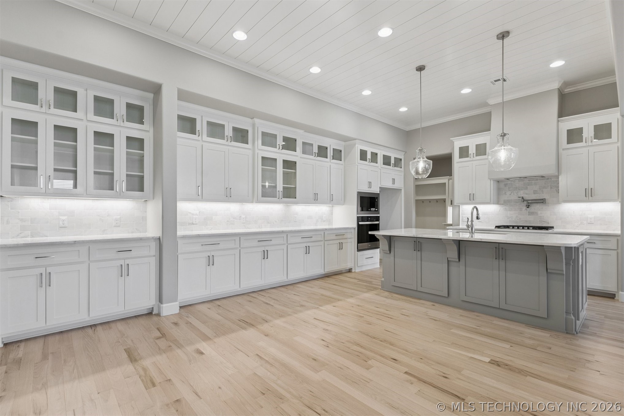 14910 S Sequoia Street S Property Photo 22