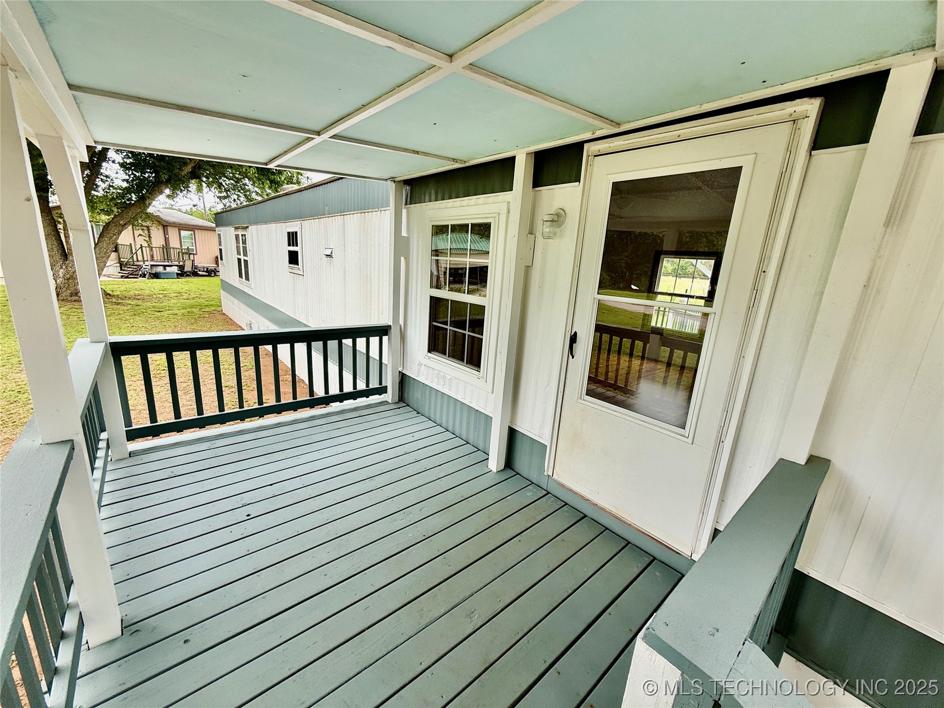 441210 Hillcrest Drive Property Photo 5