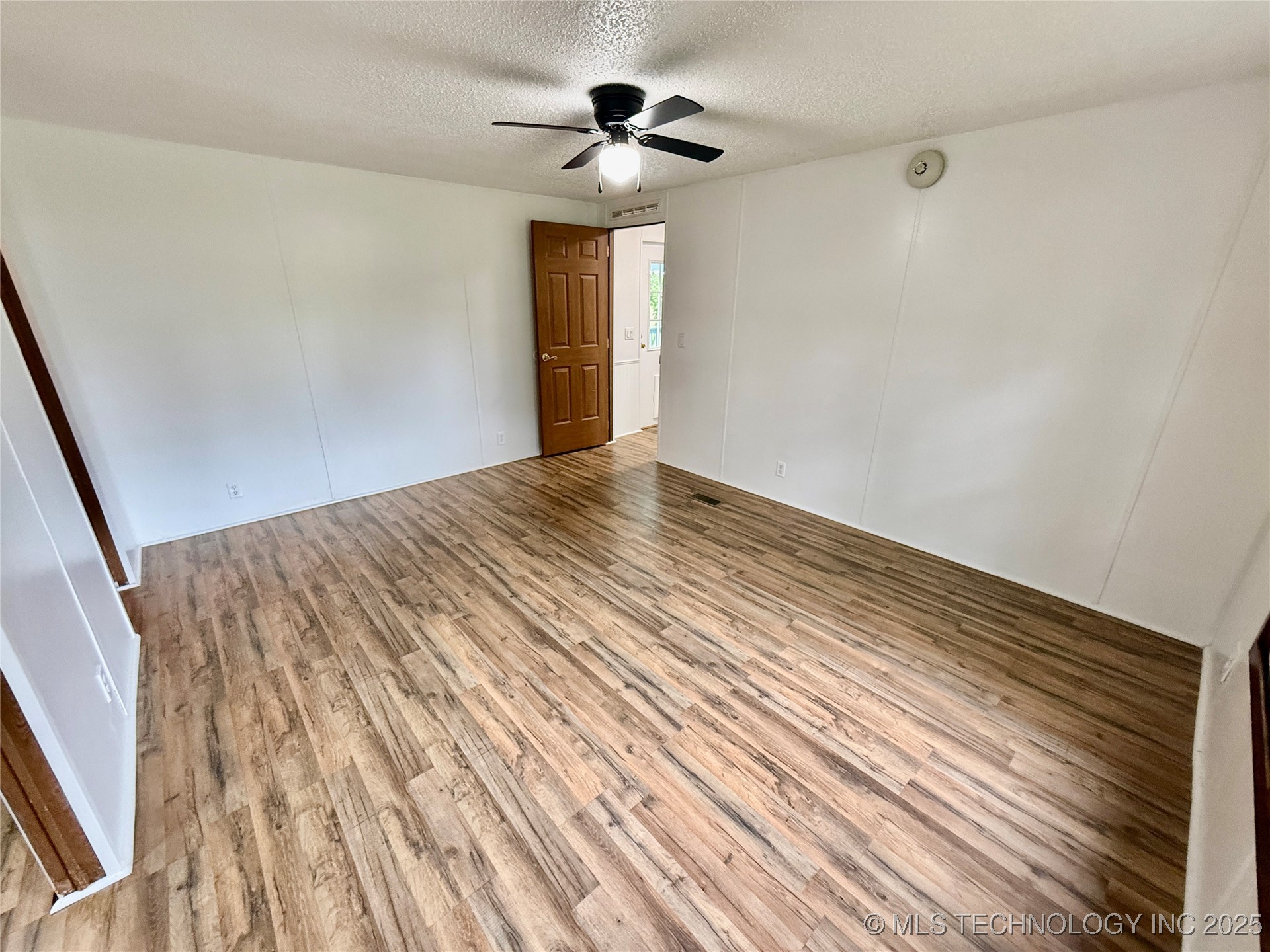 441210 Hillcrest Drive Property Photo 16