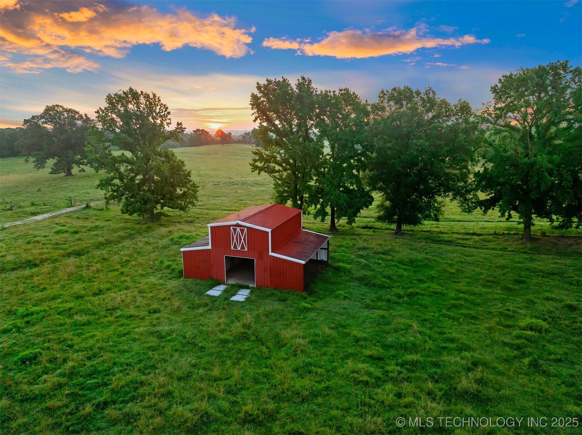 800 N Denison Road Property Photo 9