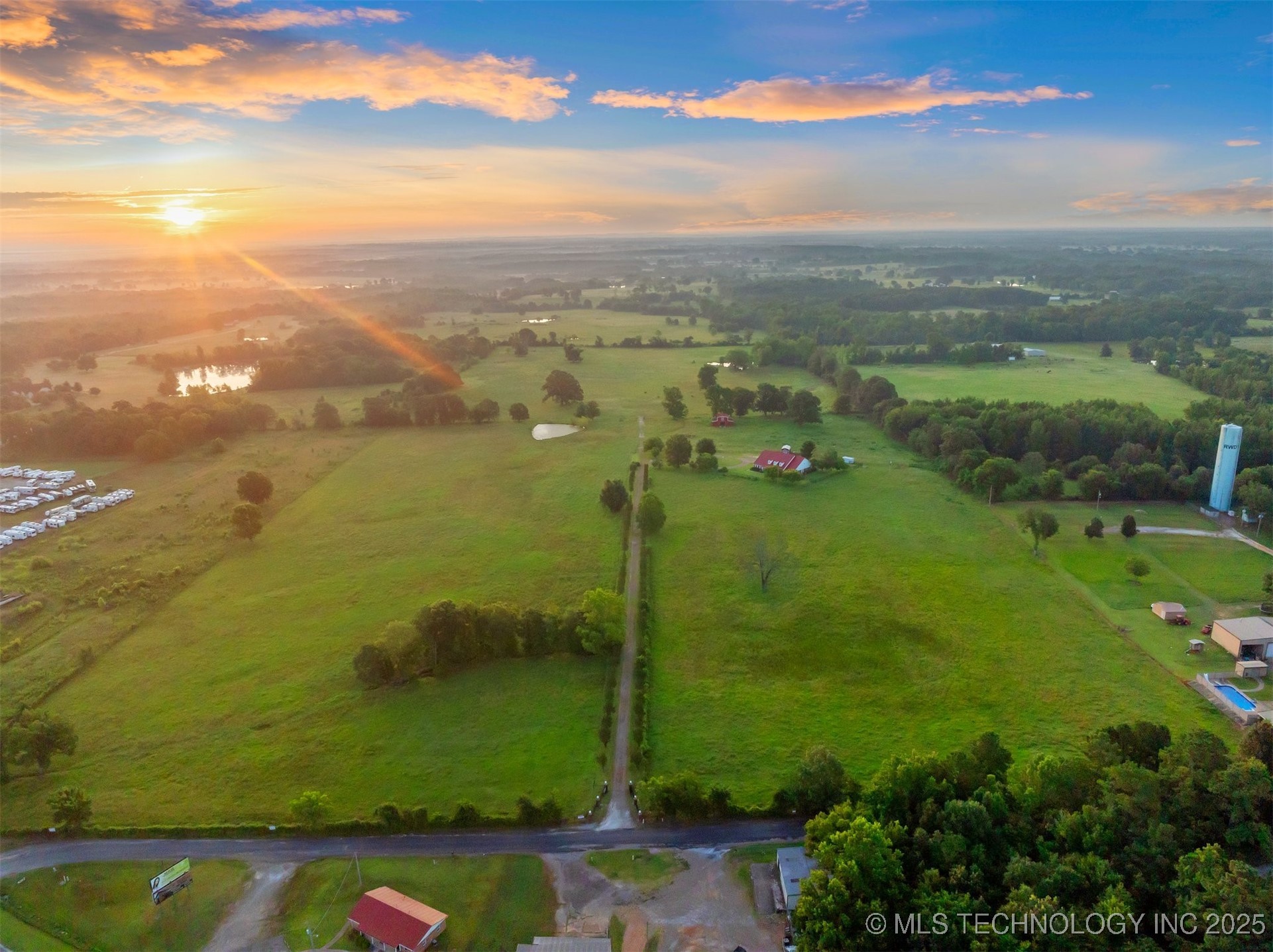 800 N Denison Road Property Photo 10