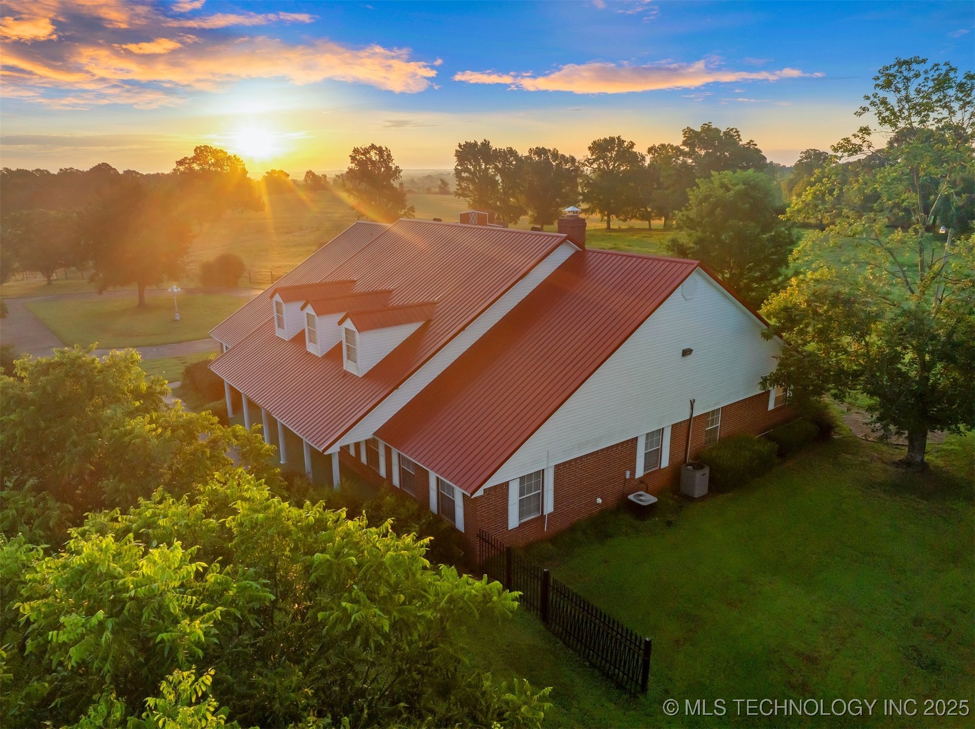 800 N Denison Road Property Photo 13