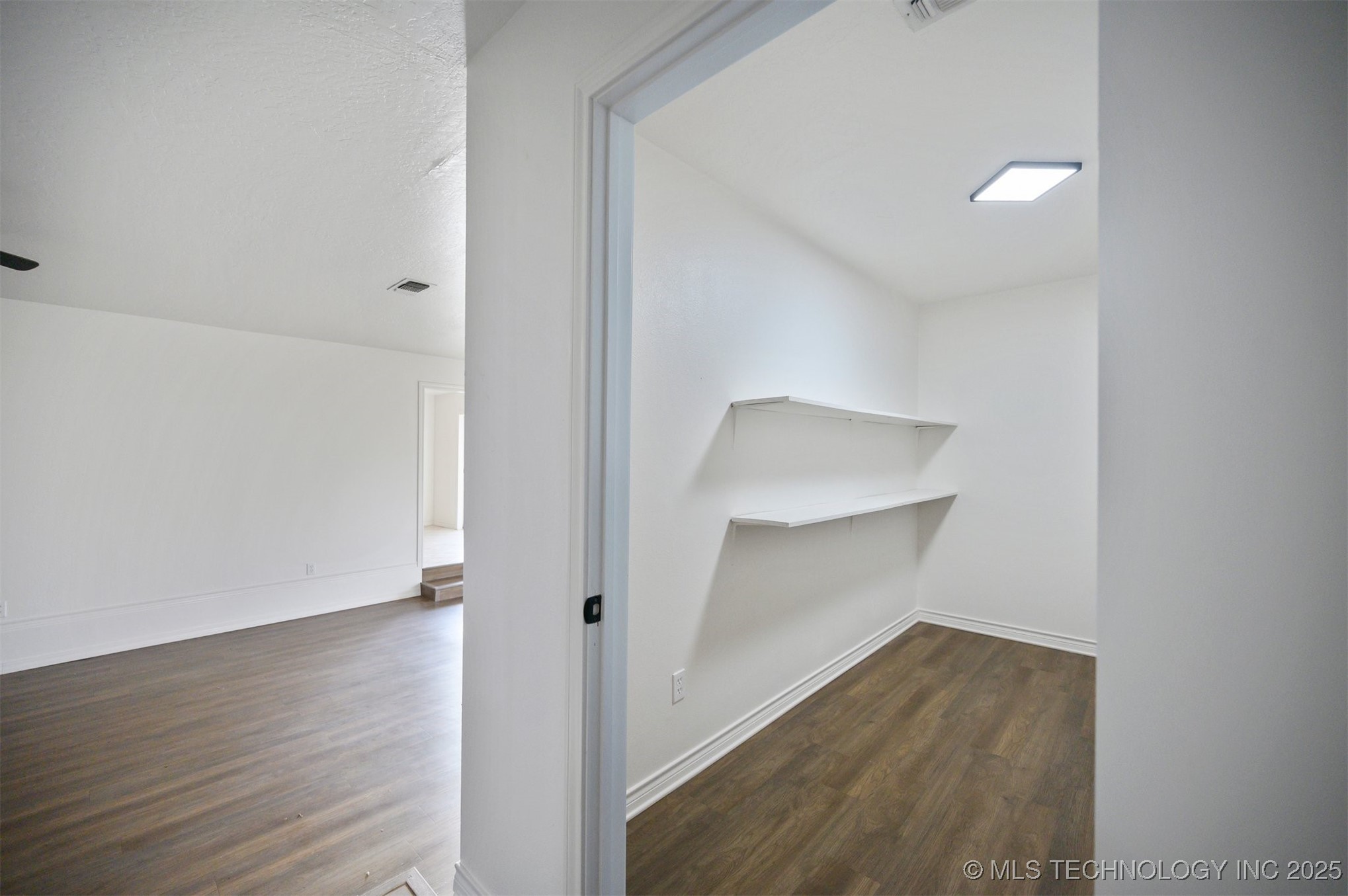 800 N Denison Road Property Photo 30