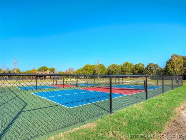 10 Patriot Pointe Property Photo 6