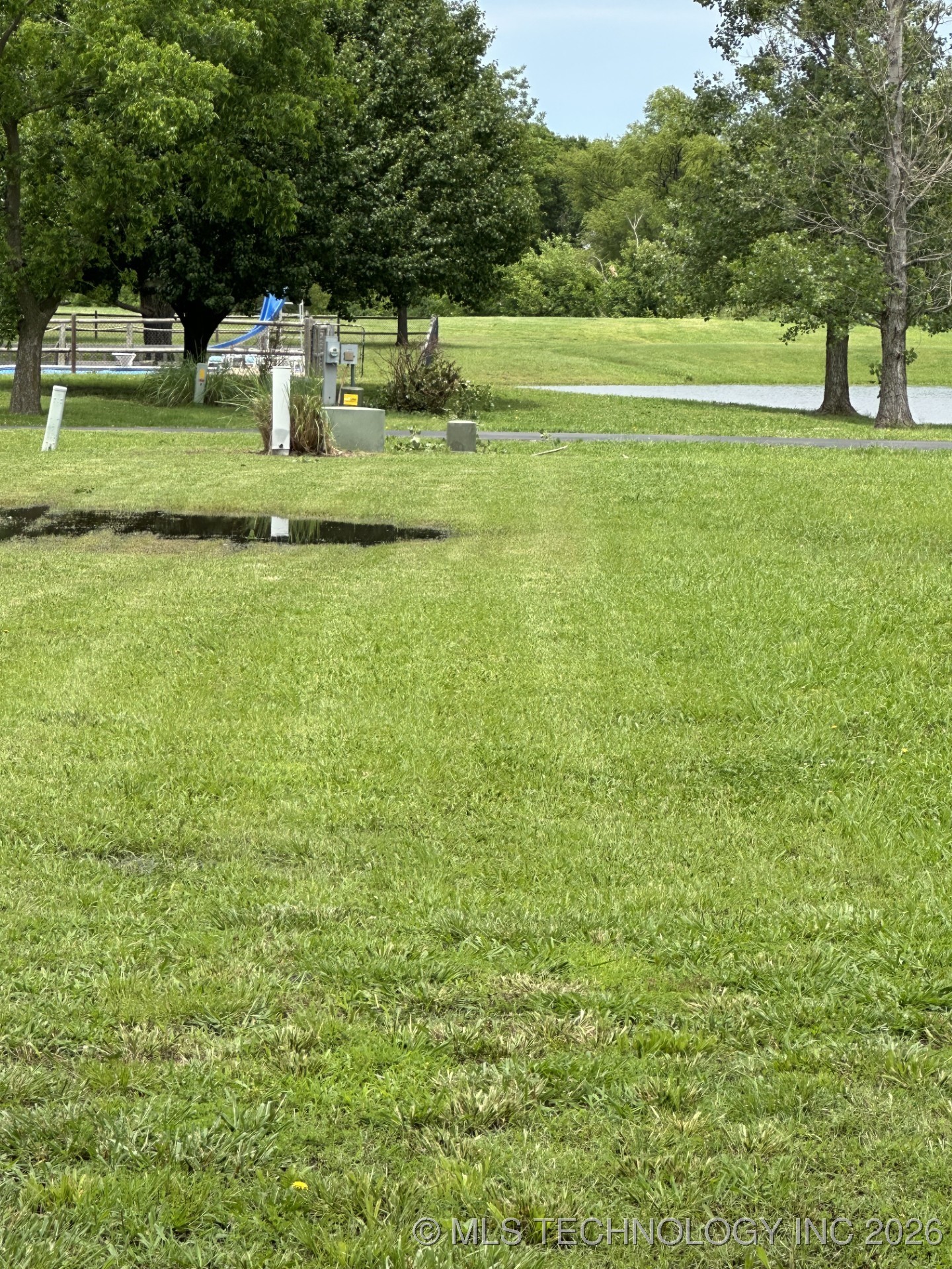 5544 Lake Drive Property Photo 4