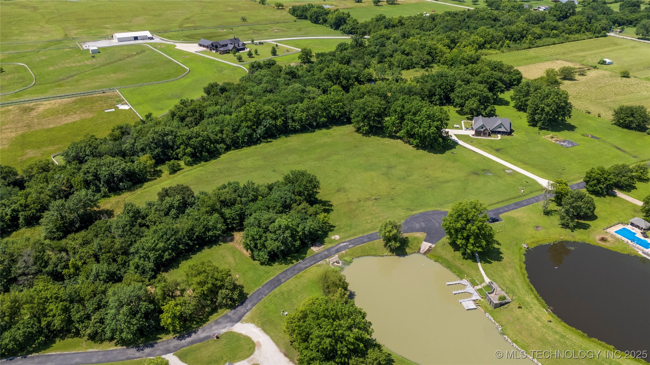 5544 Lake Drive Property Photo 15