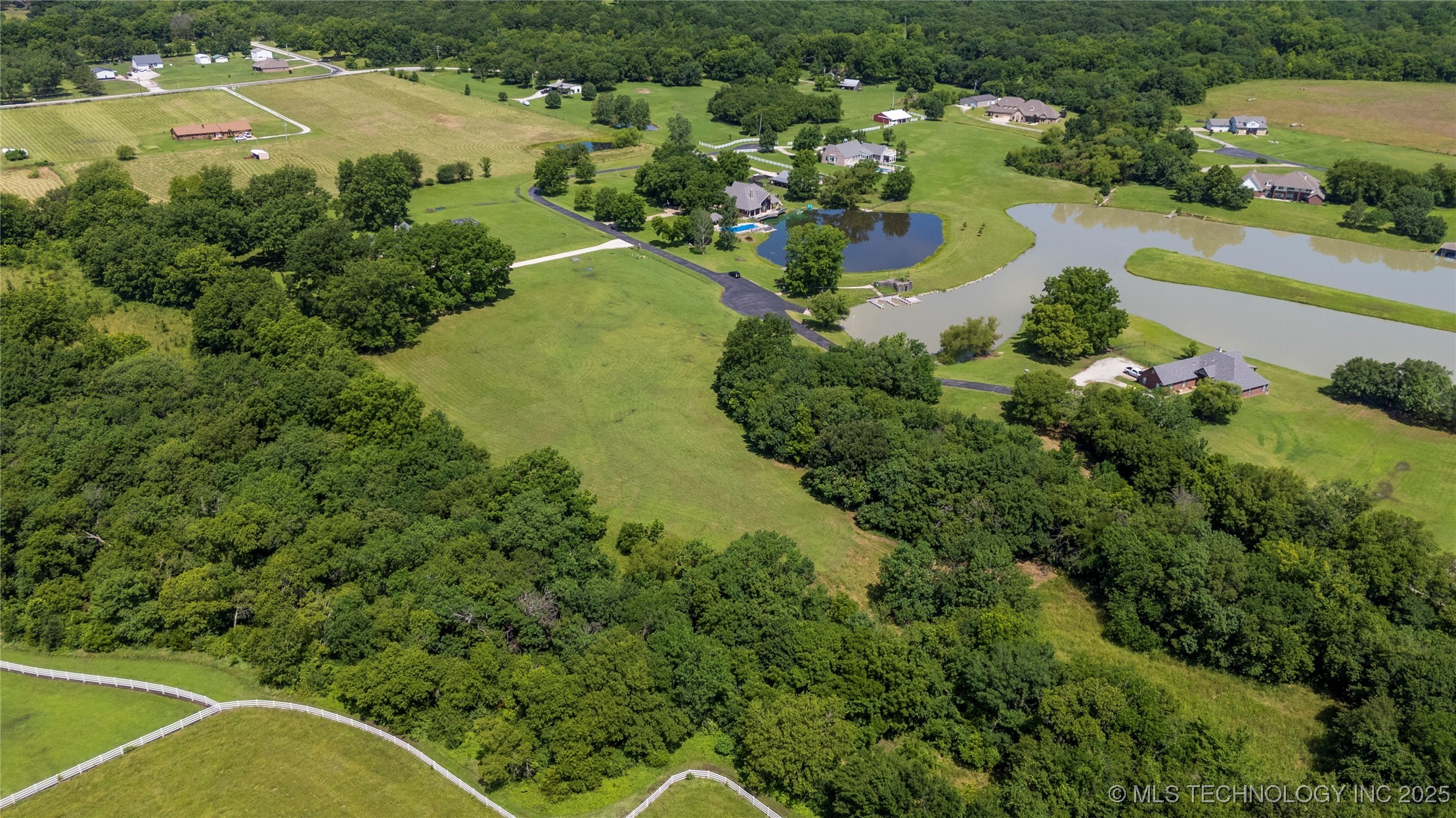 5544 Lake Drive Property Photo 20