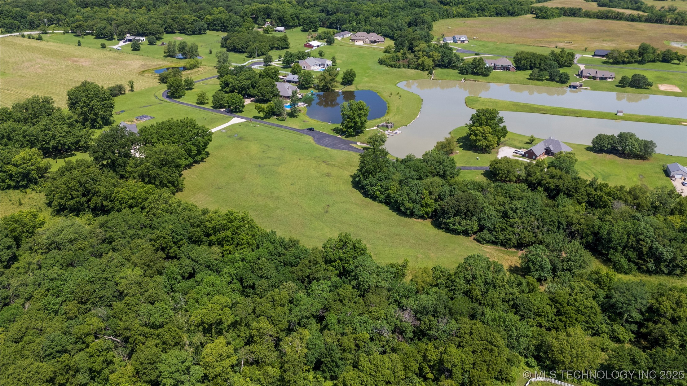 5544 Lake Drive Property Photo 21