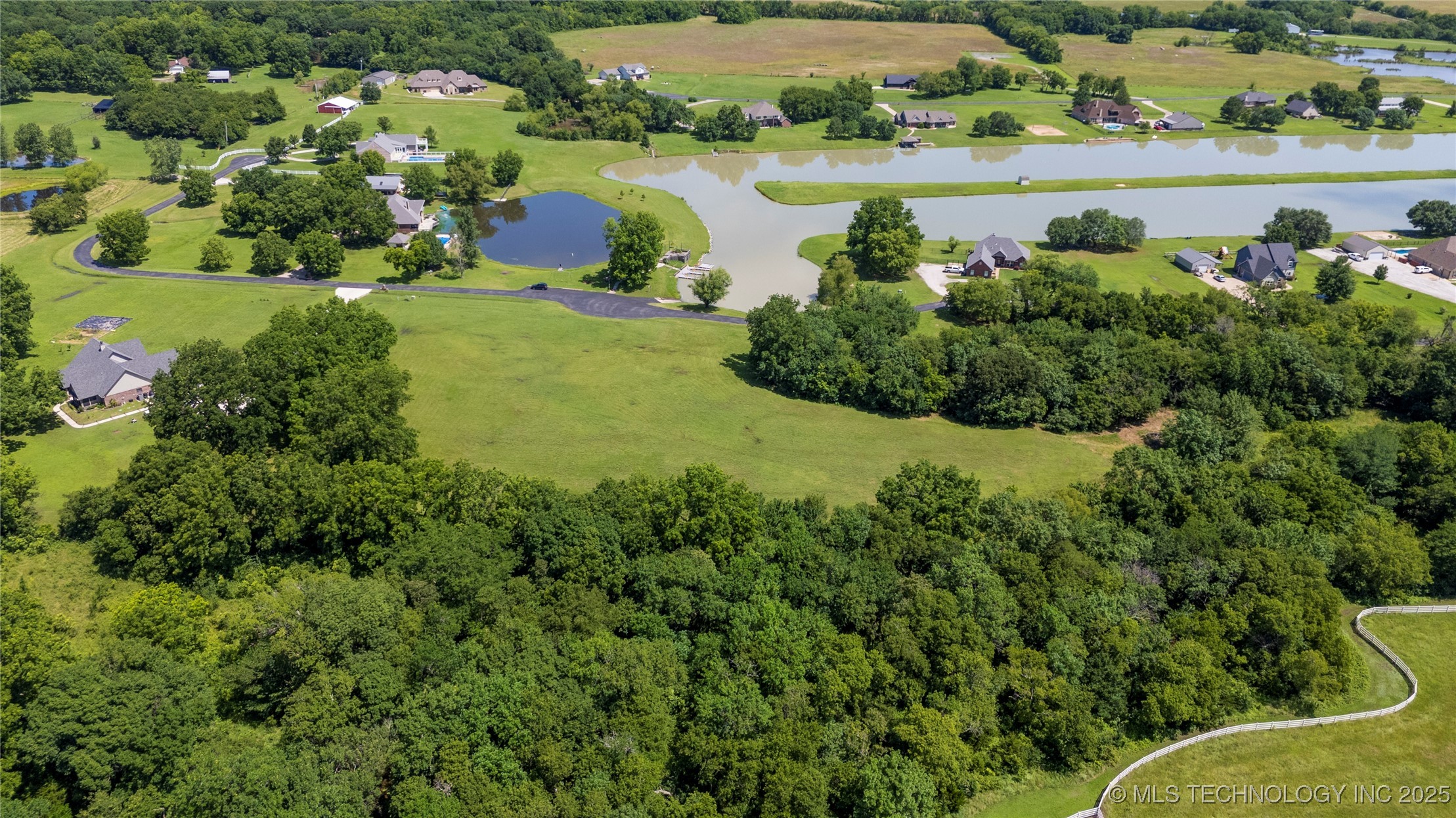 5544 Lake Drive Property Photo 22