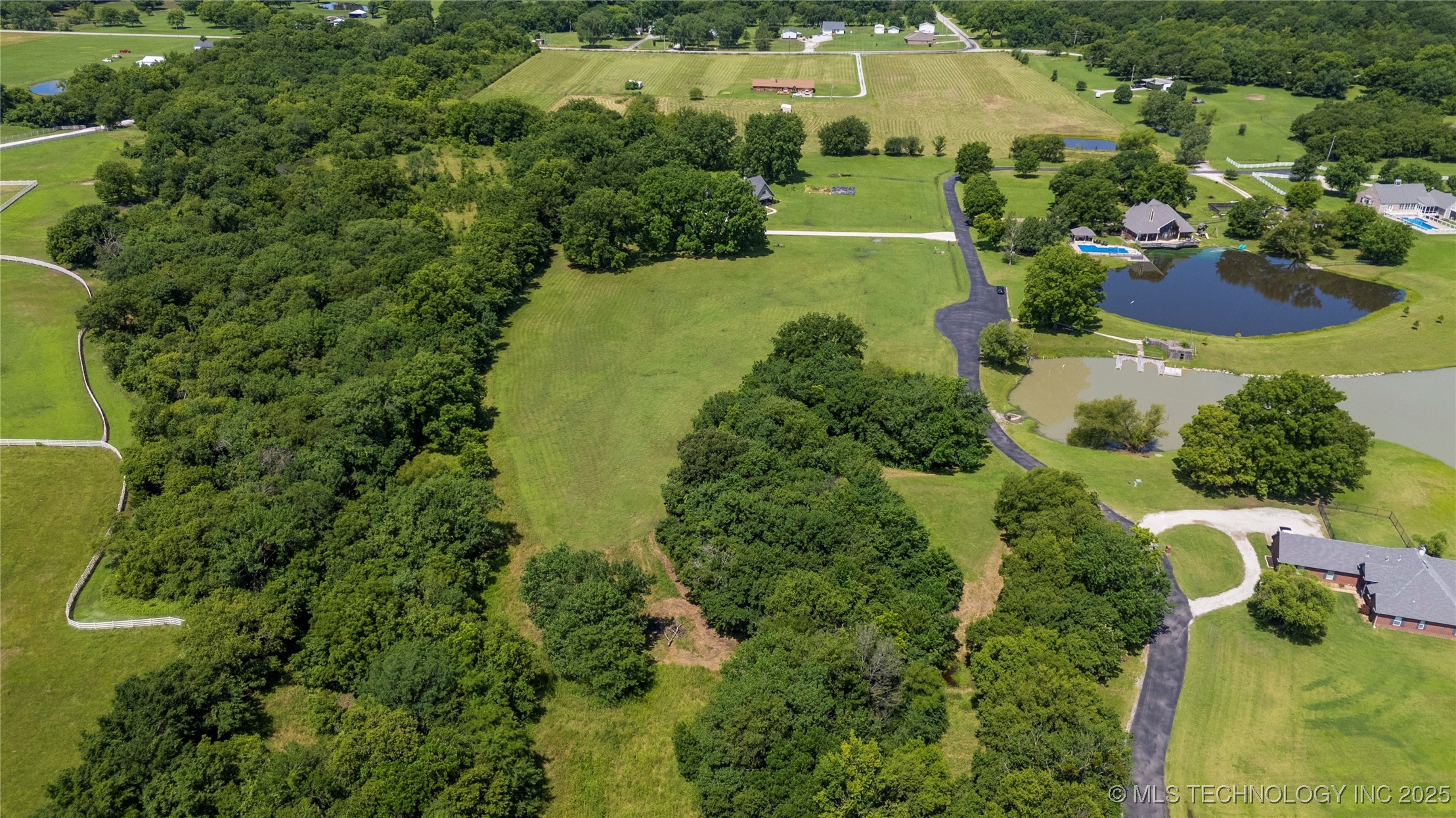 5544 Lake Drive Property Photo 32