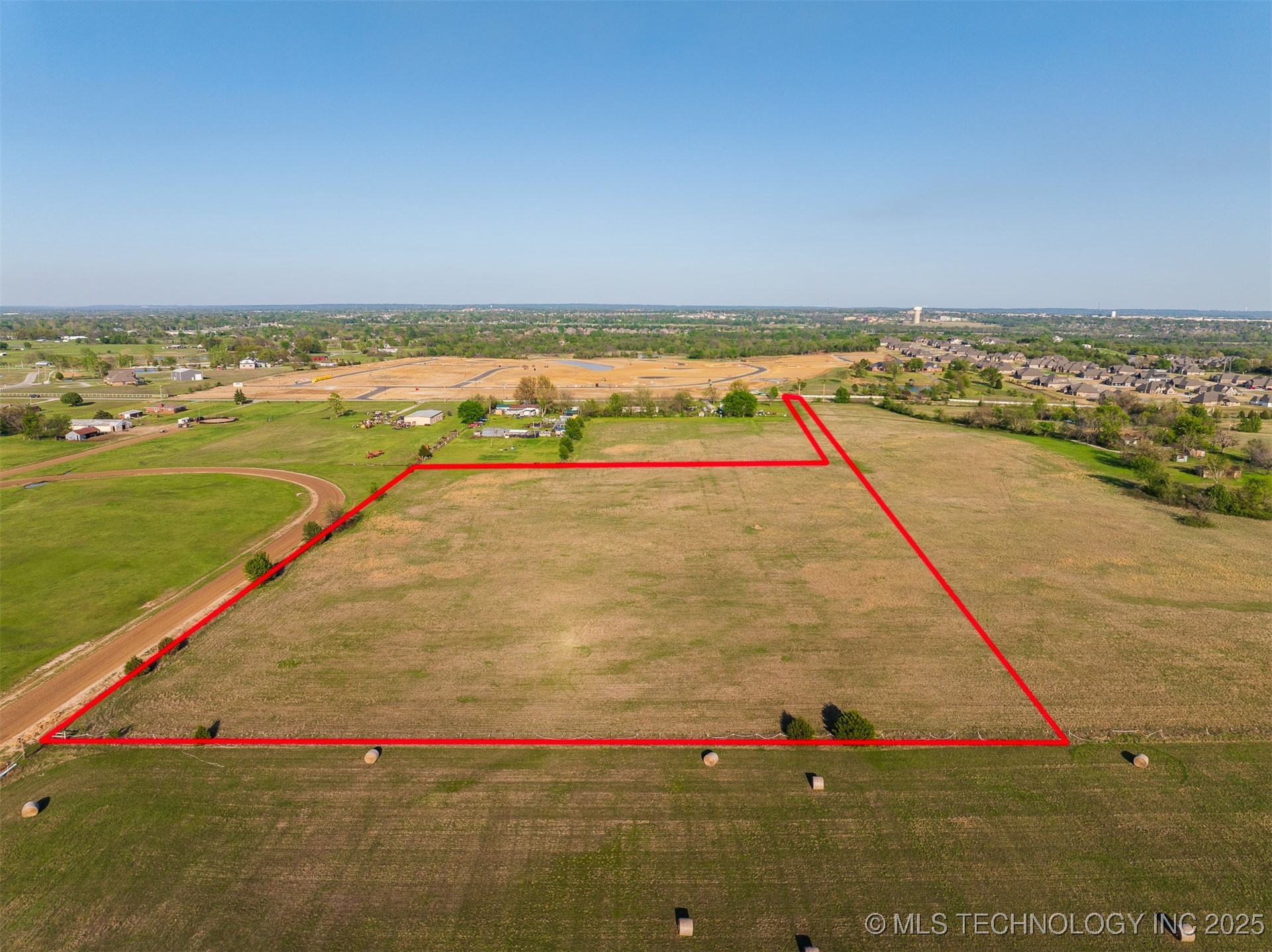 1 N Memorial Drive Property Photo 1