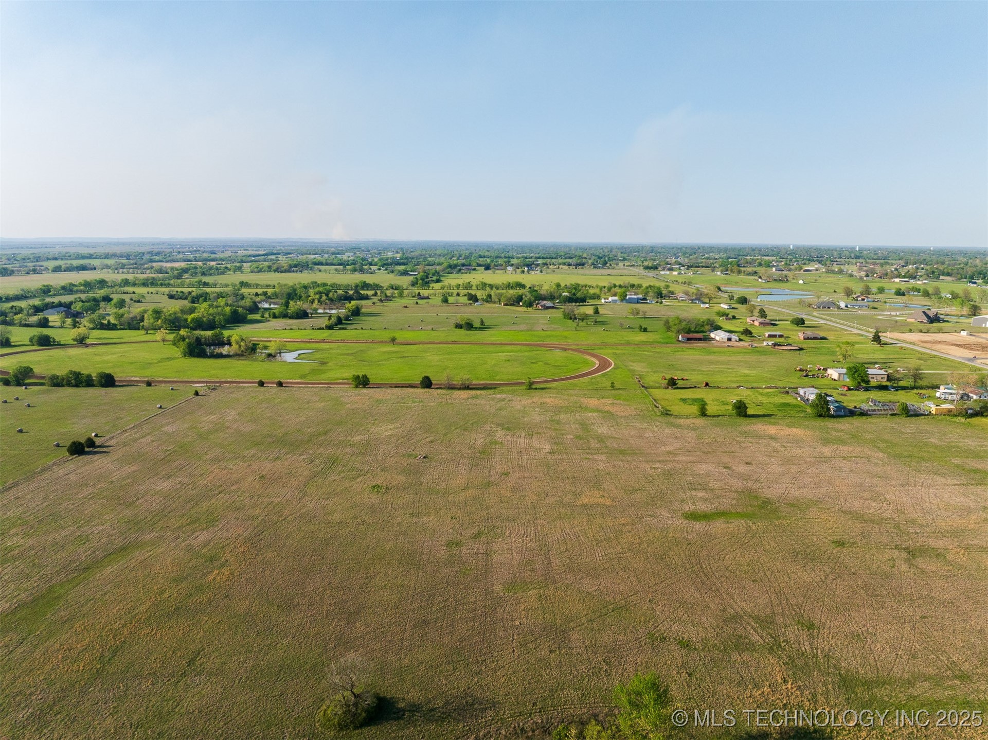 1 N Memorial Drive Property Photo 5