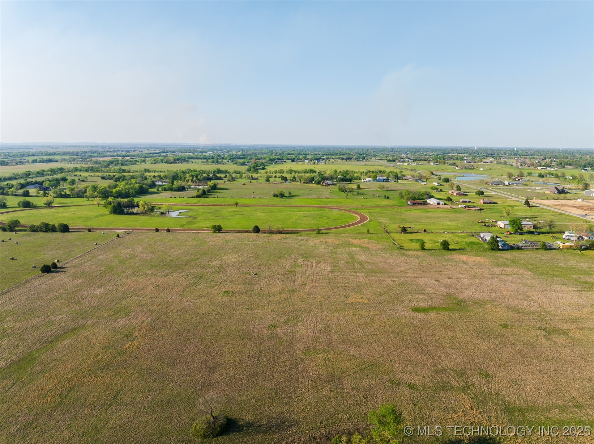 1 N Memorial Drive Property Photo 6