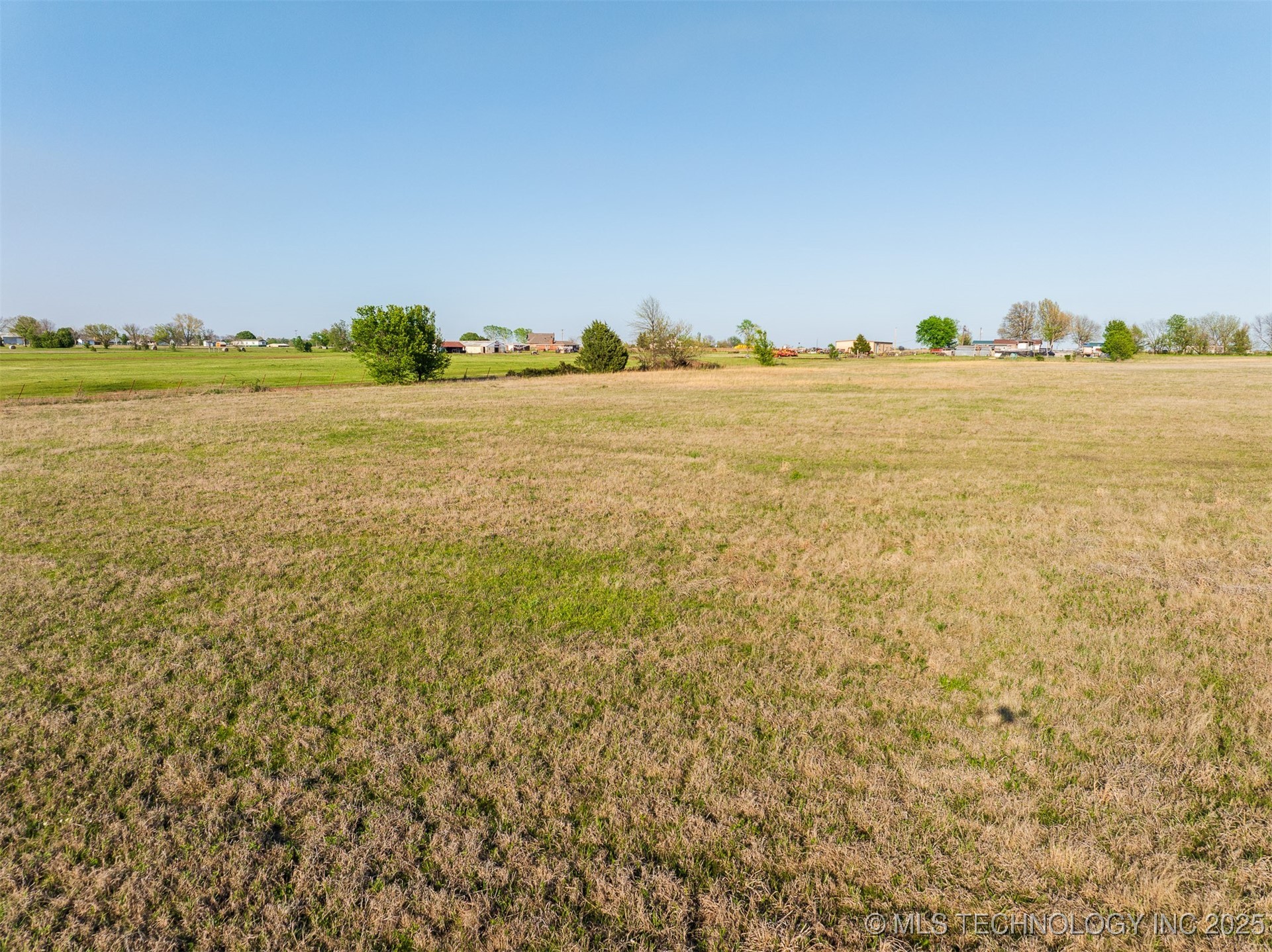 1 N Memorial Drive Property Photo 9