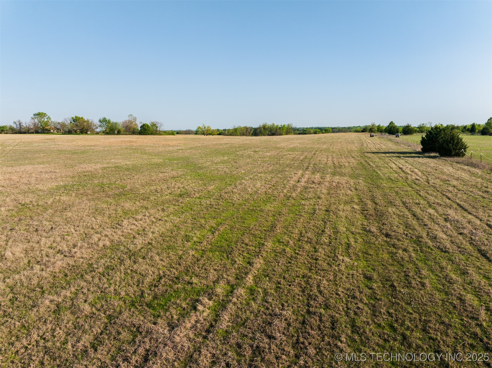 1 N Memorial Drive Property Photo 11