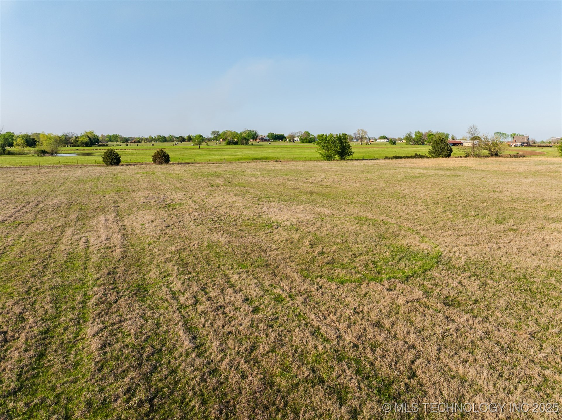 1 N Memorial Drive Property Photo 12