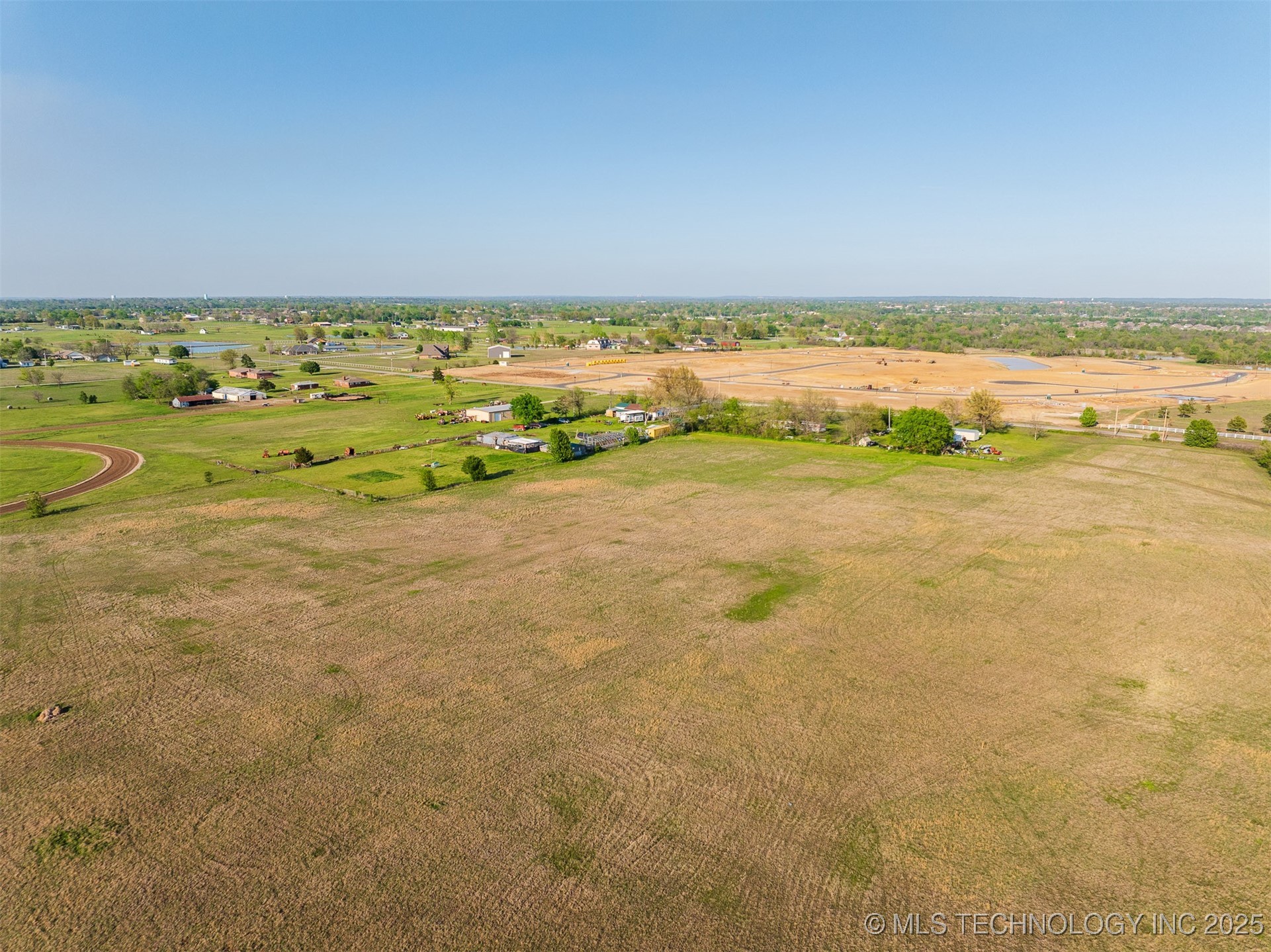 1 N Memorial Drive Property Photo 13