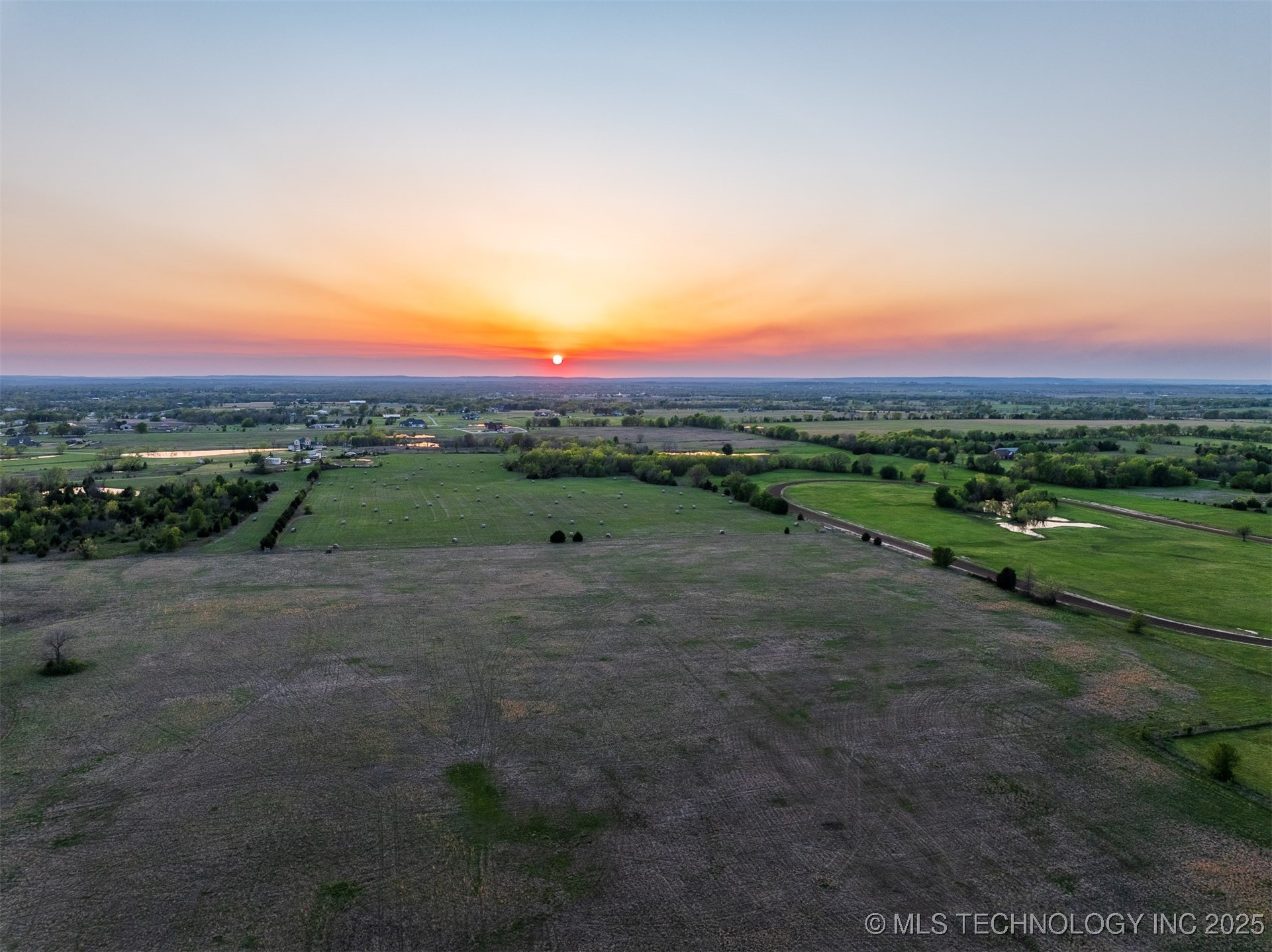 1 N Memorial Drive Property Photo 23