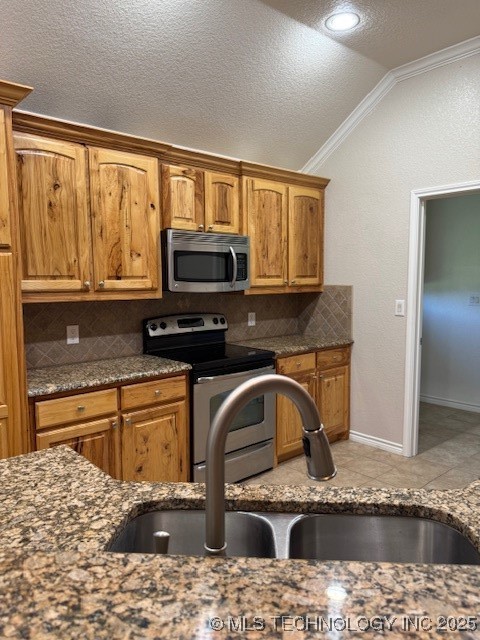 9 Arrowhead Property Photo 14