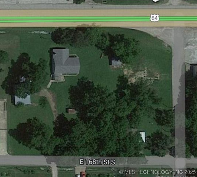 002 E 168th Street S Property Photo 3