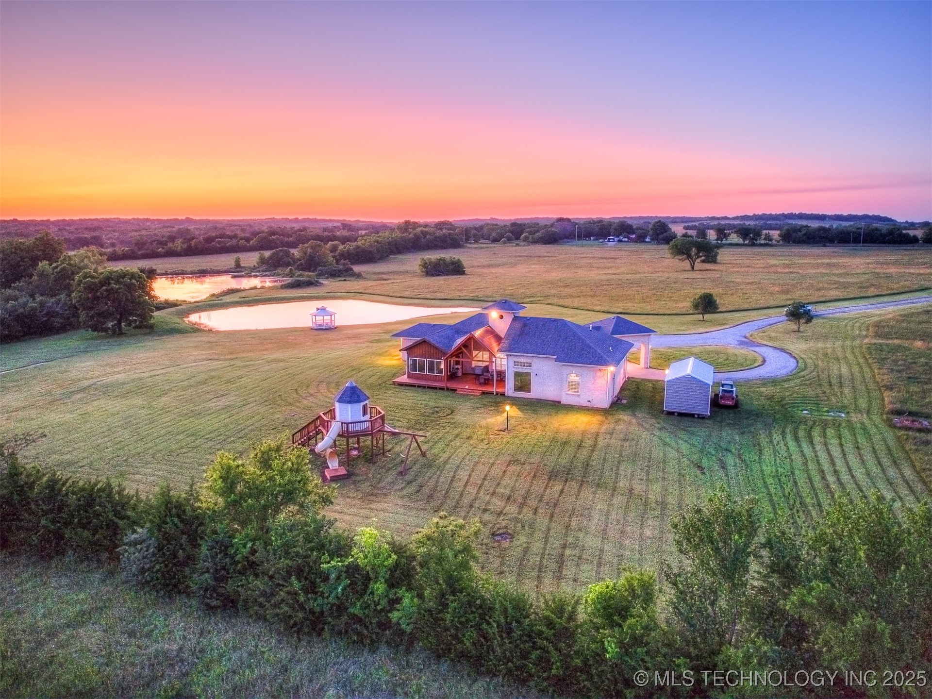 353800 E 5400 Road Property Photo 14