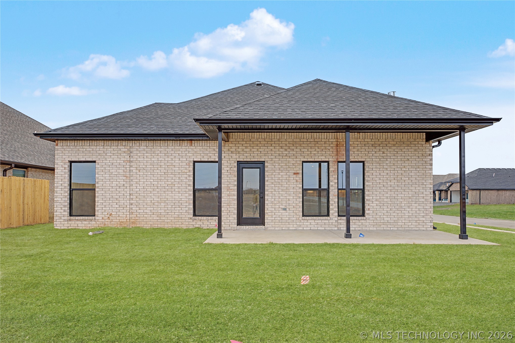 6025 N 28th Street Property Photo 3