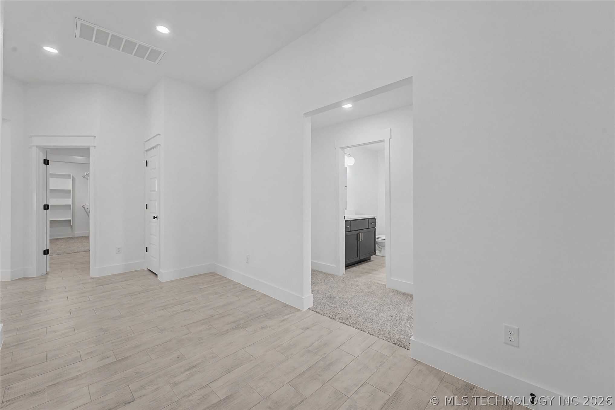 6025 N 28th Street Property Photo 6