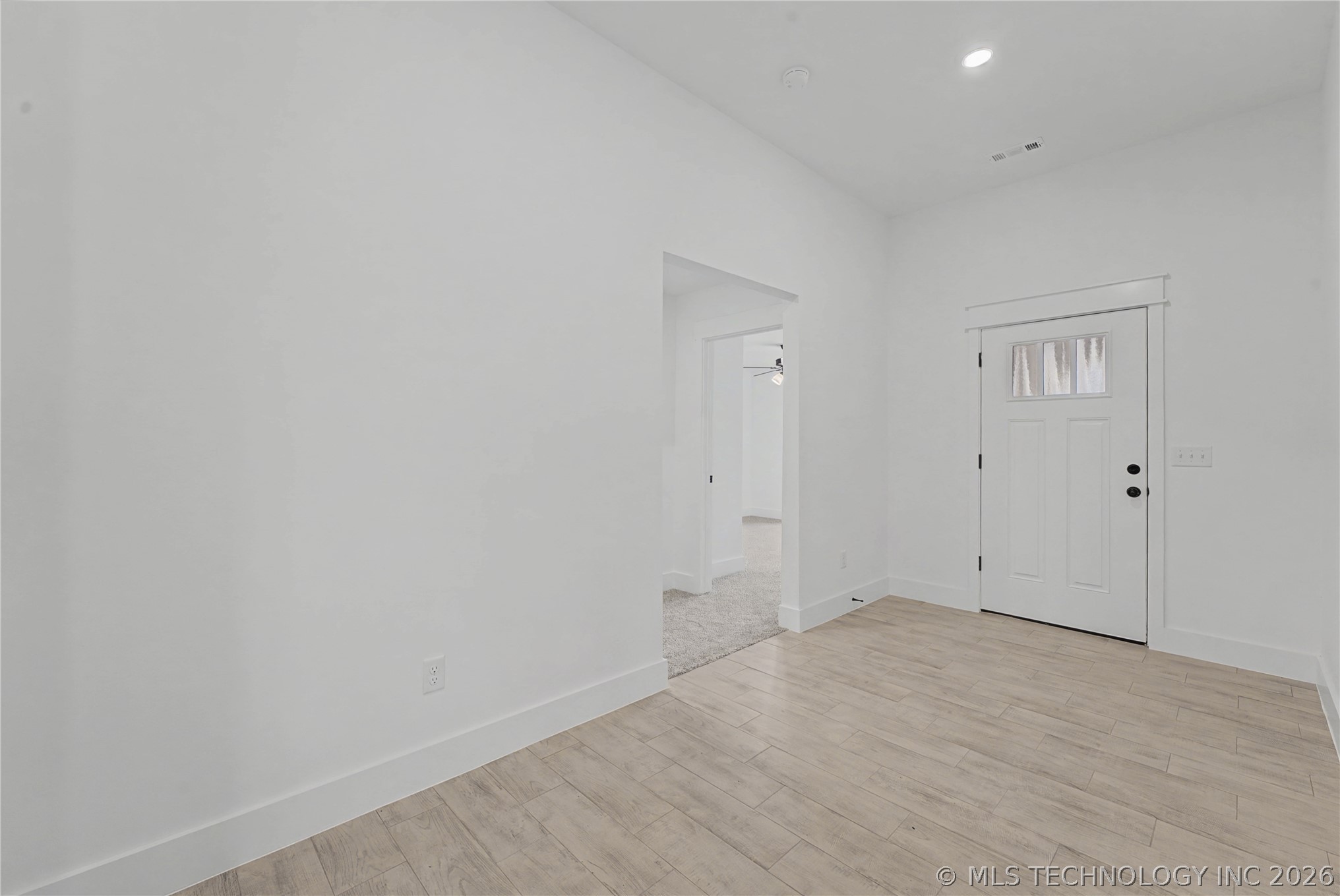 6025 N 28th Street Property Photo 8