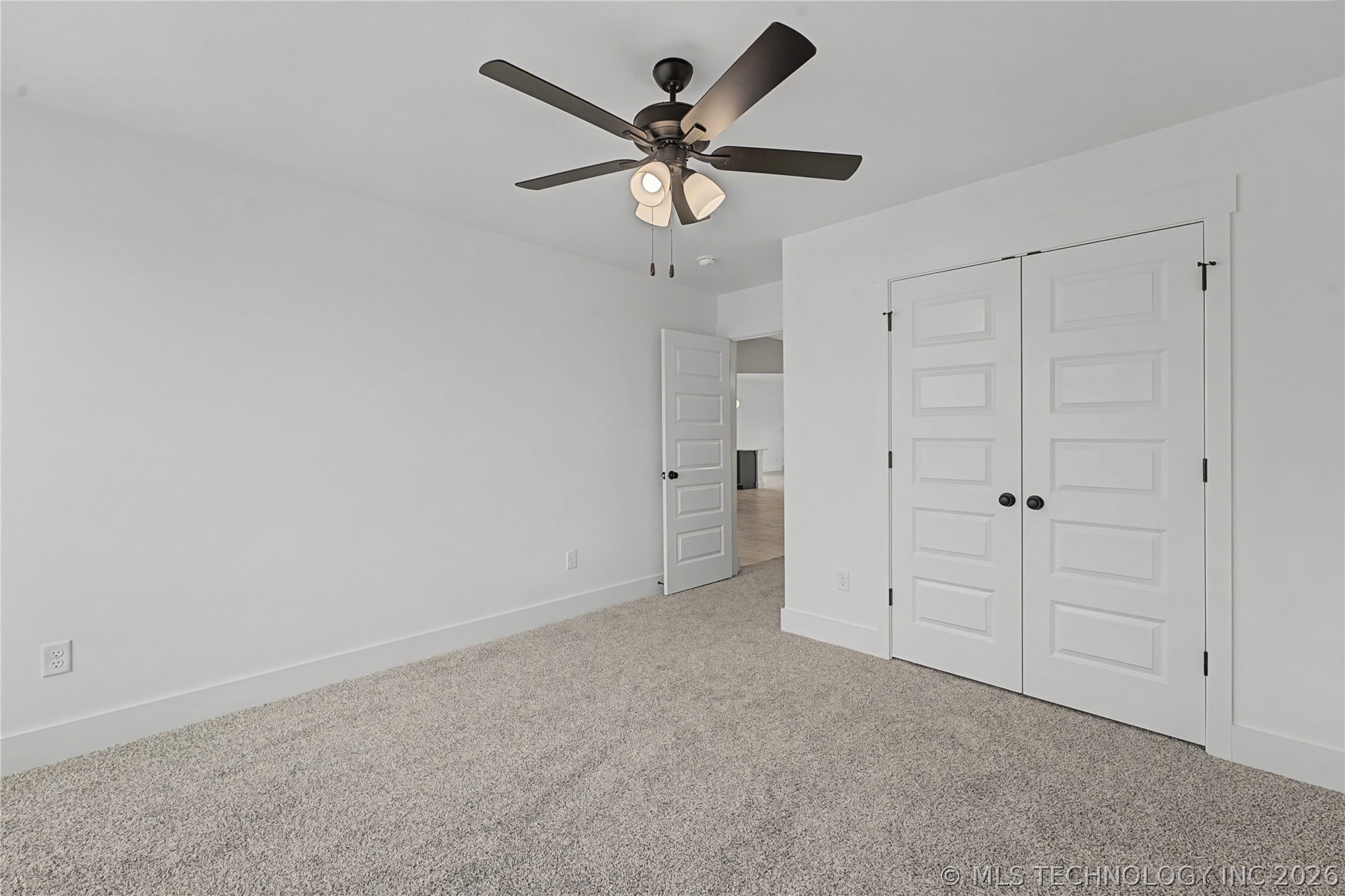 6025 N 28th Street Property Photo 9