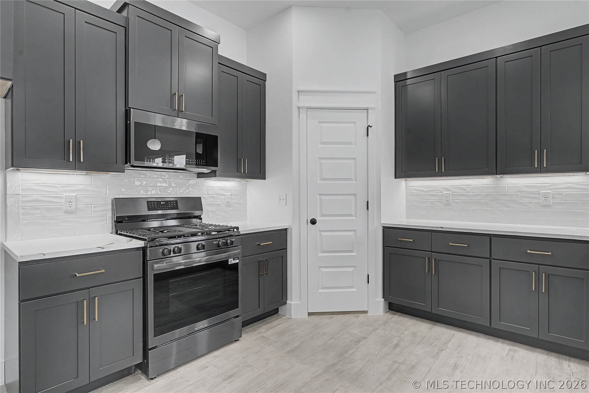 6025 N 28th Street Property Photo 12