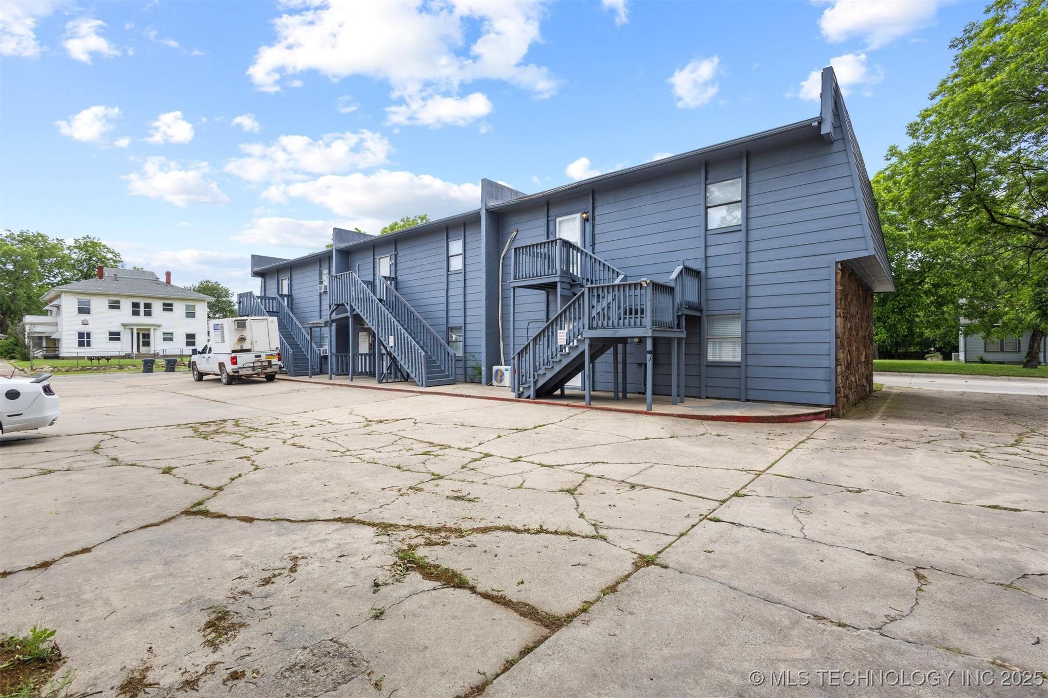 806 N Washington Property Photo 2