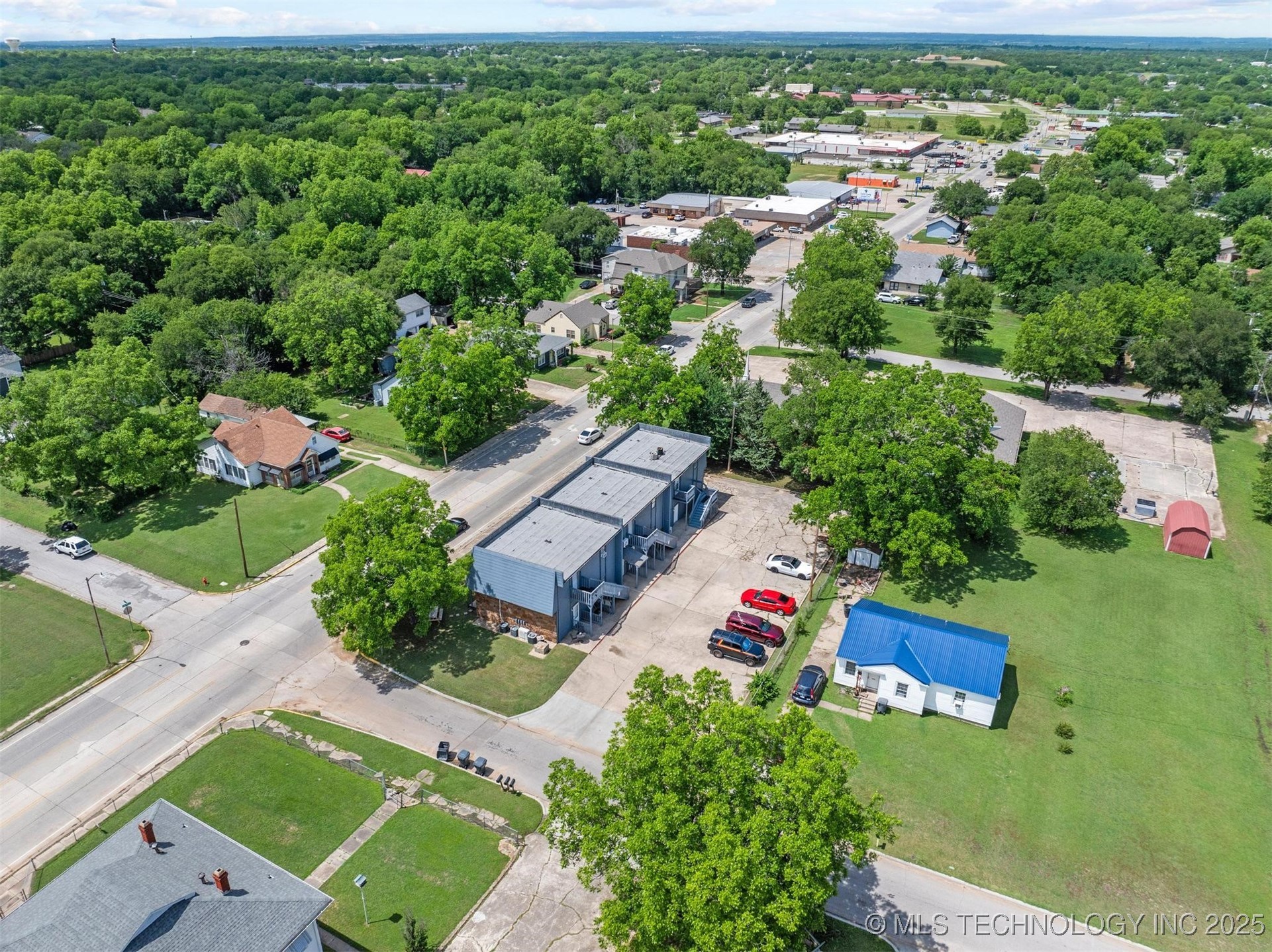 806 N Washington Property Photo 3