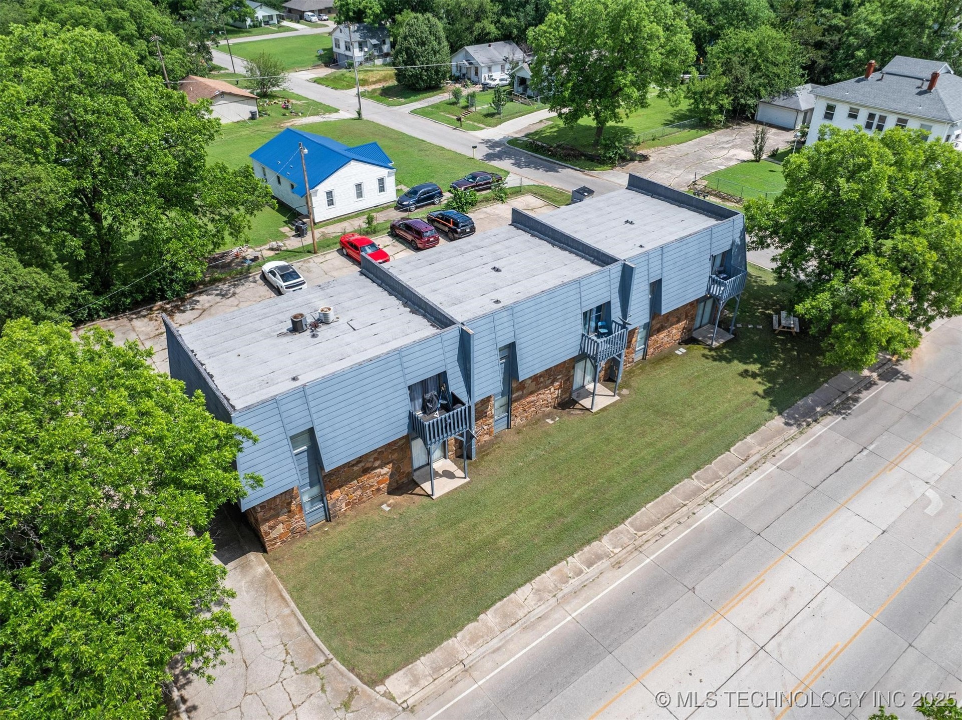 806 N Washington Property Photo 24