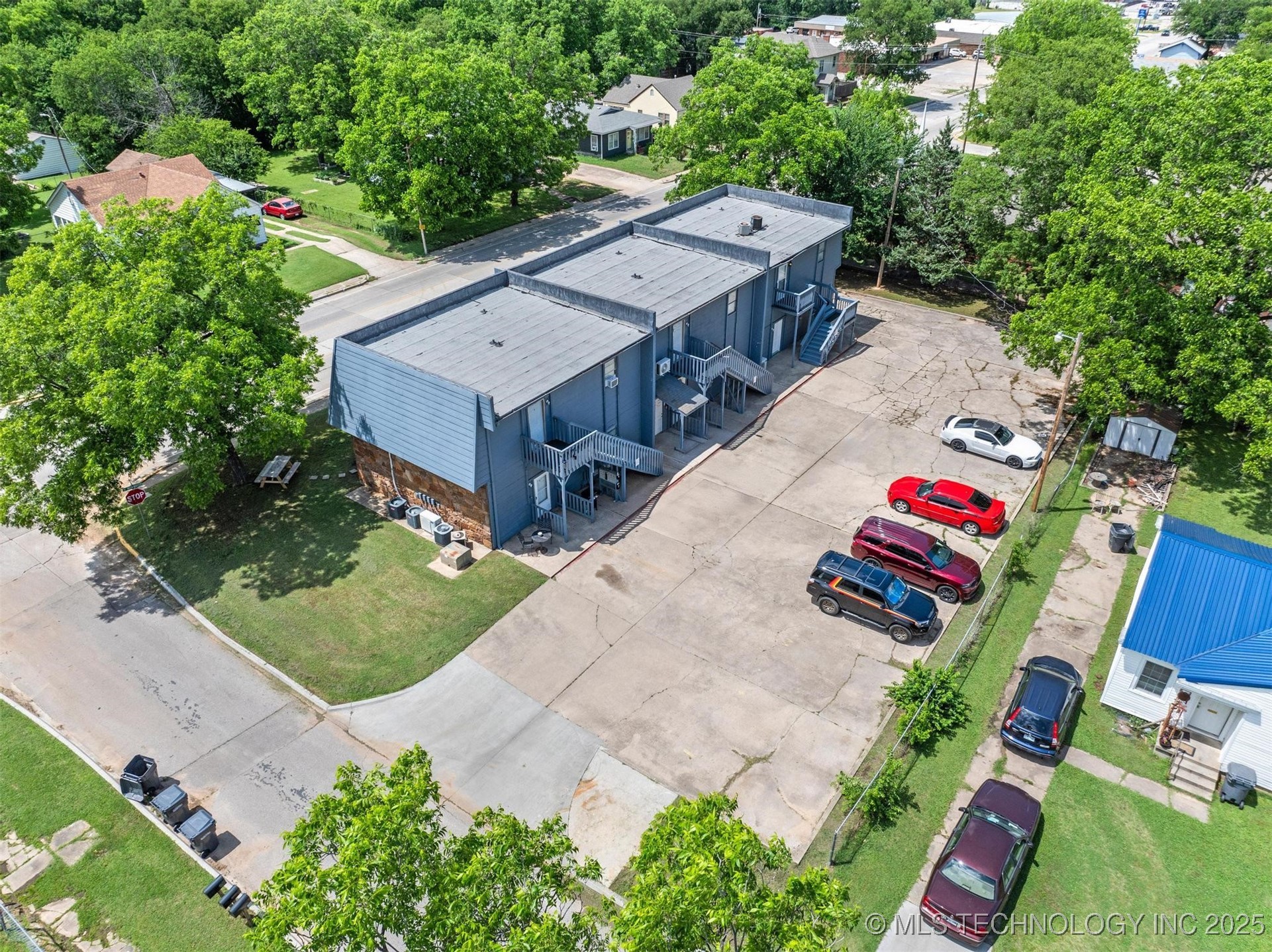 806 N Washington Property Photo 25