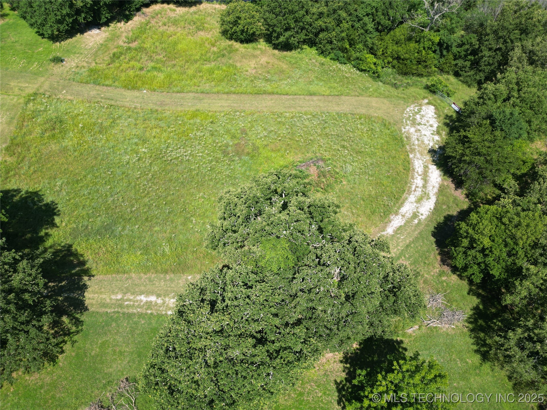 138 Tanglewood Court Property Photo 4