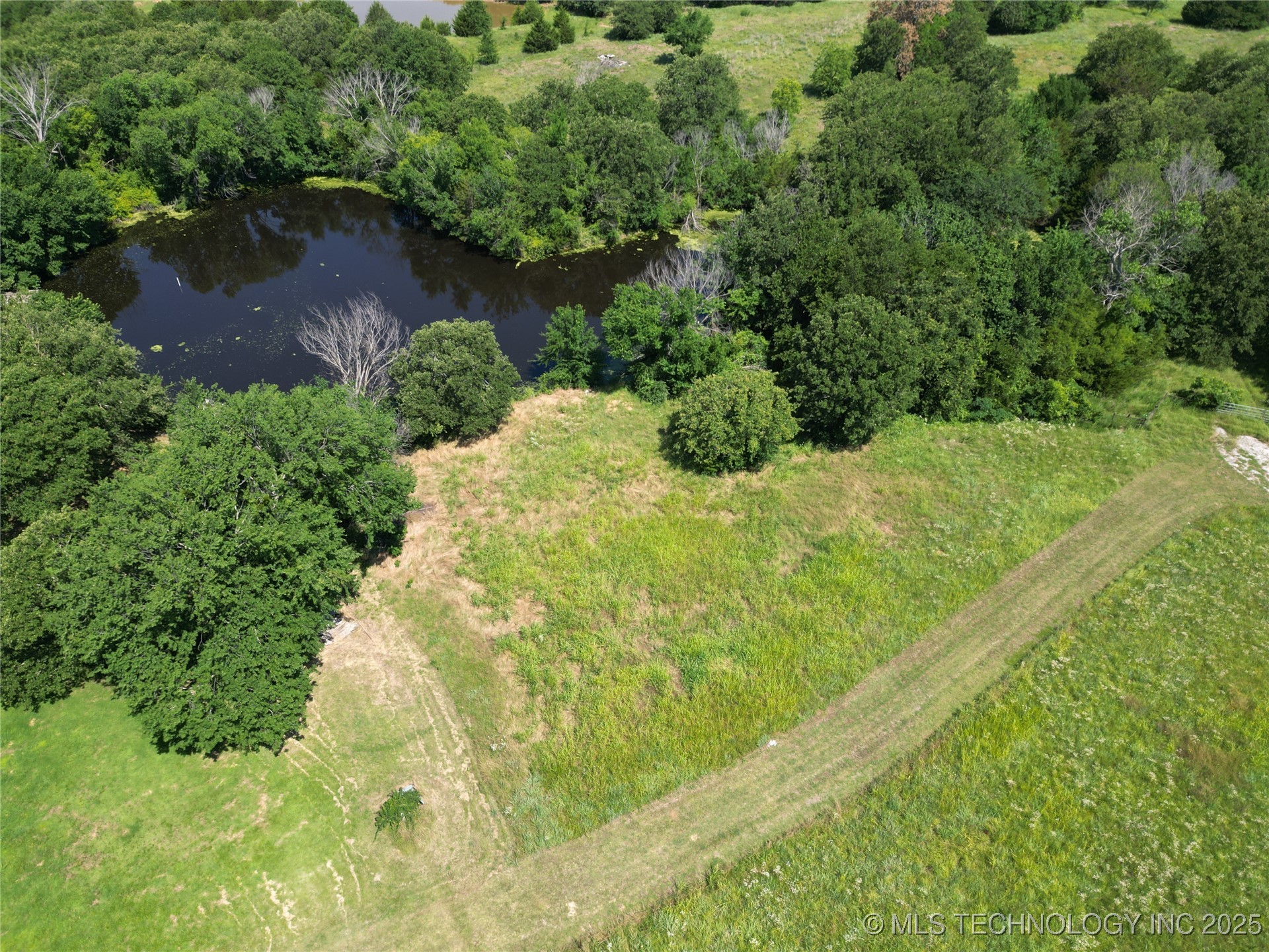 138 Tanglewood Court Property Photo 5