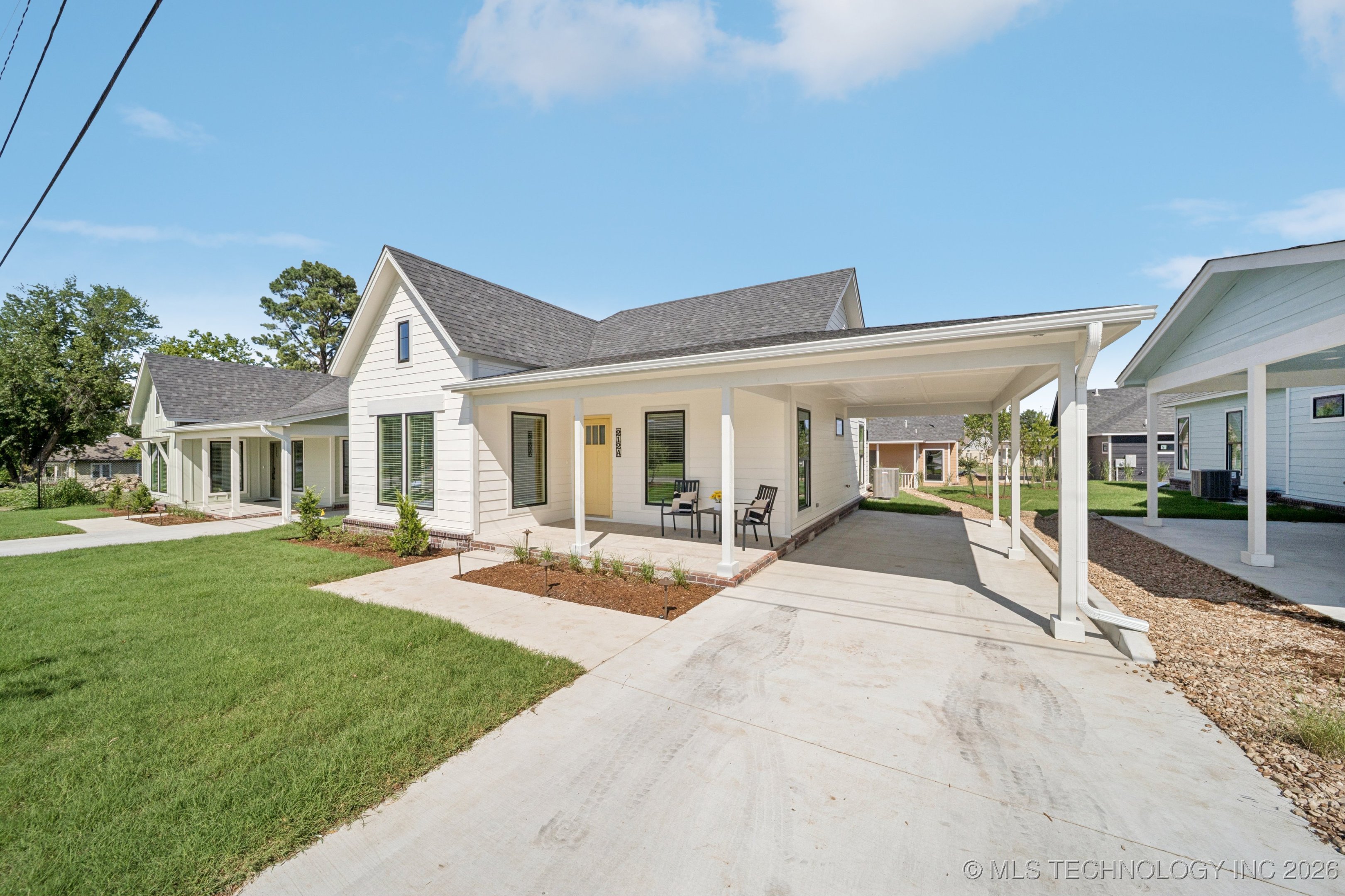 212 S Bluff Street A Property Photo 2