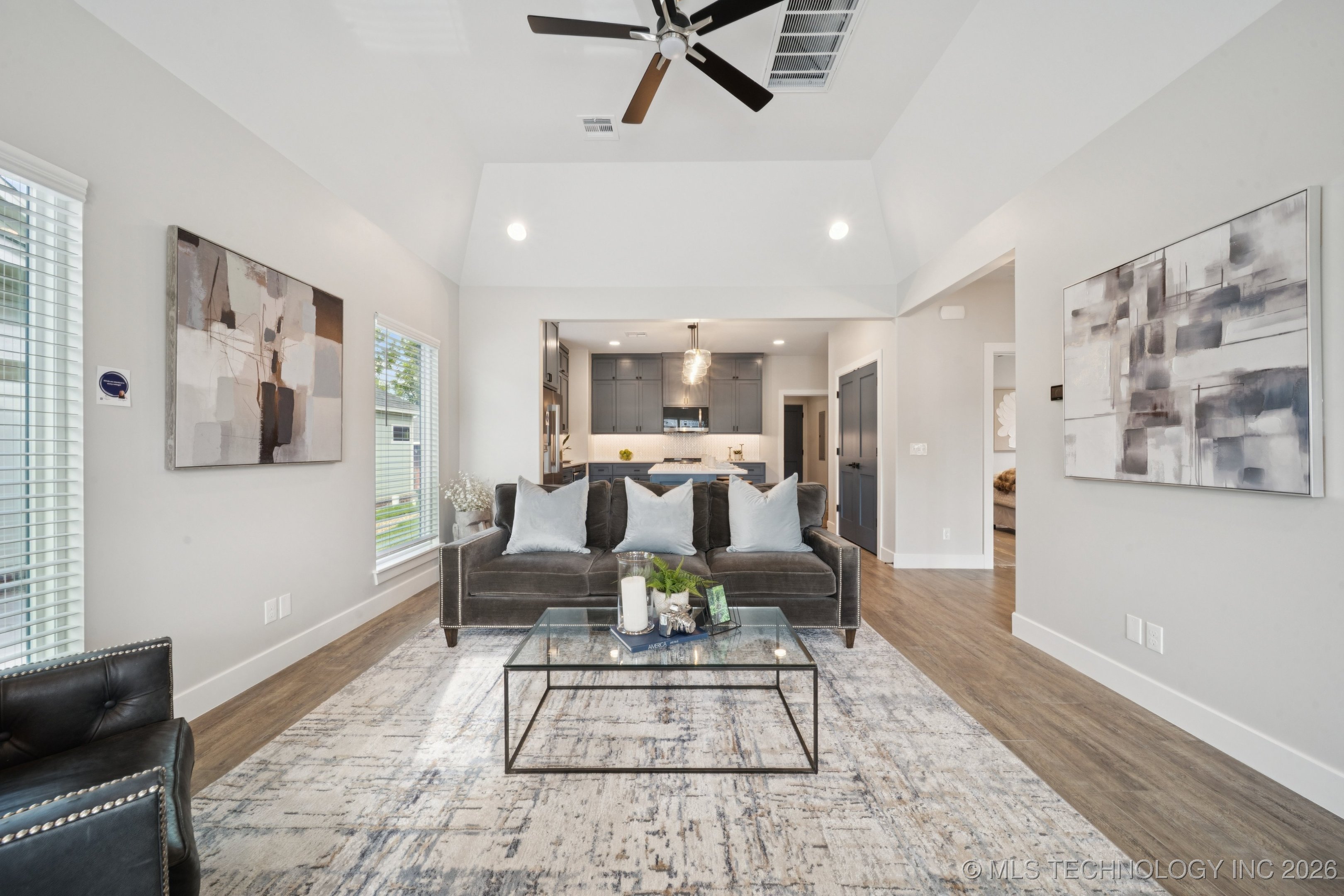 212 S Bluff Street A Property Photo 7