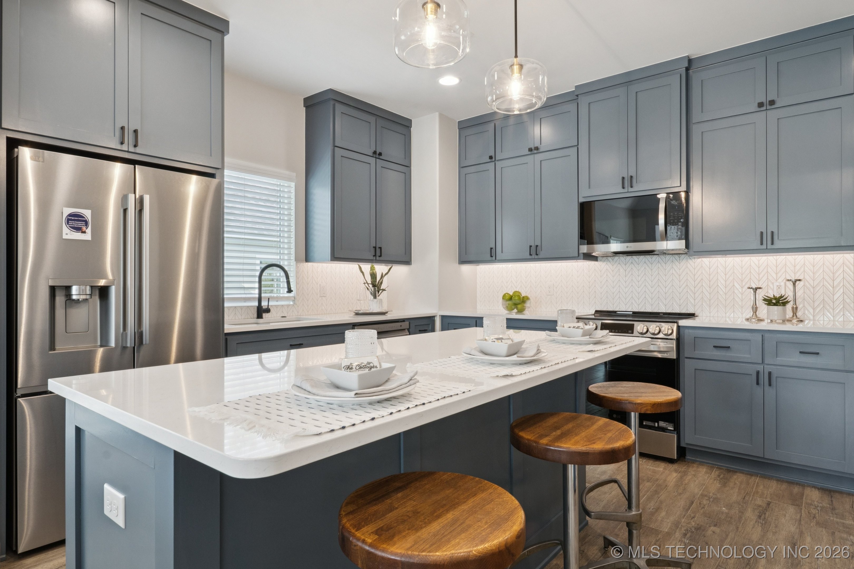 212 S Bluff Street A Property Photo 10