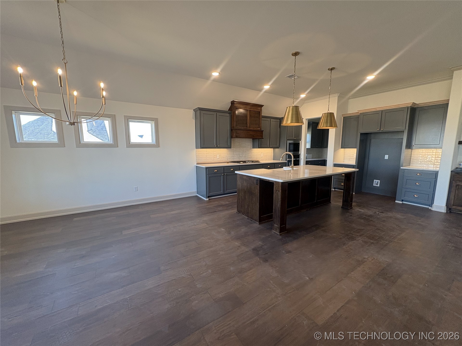 1416 N 71st Street Property Photo 2