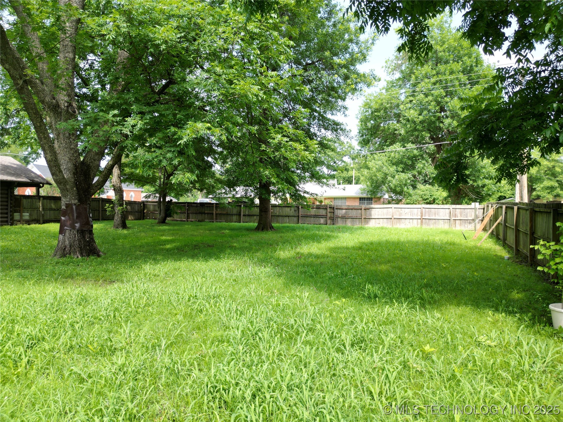 401 S Broadway Property Photo 8