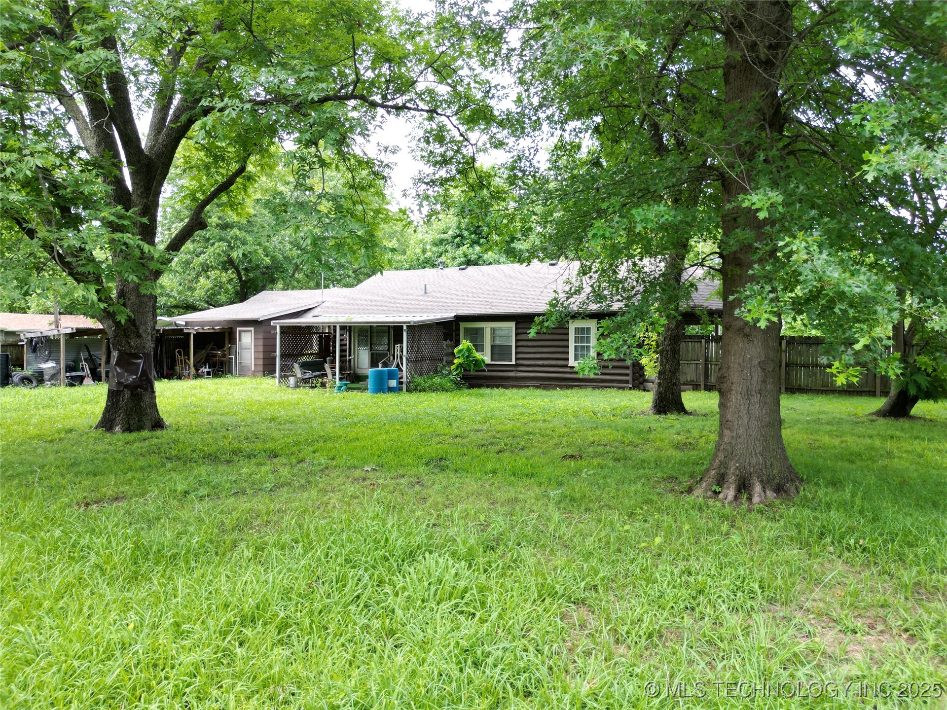 401 S Broadway Property Photo 9