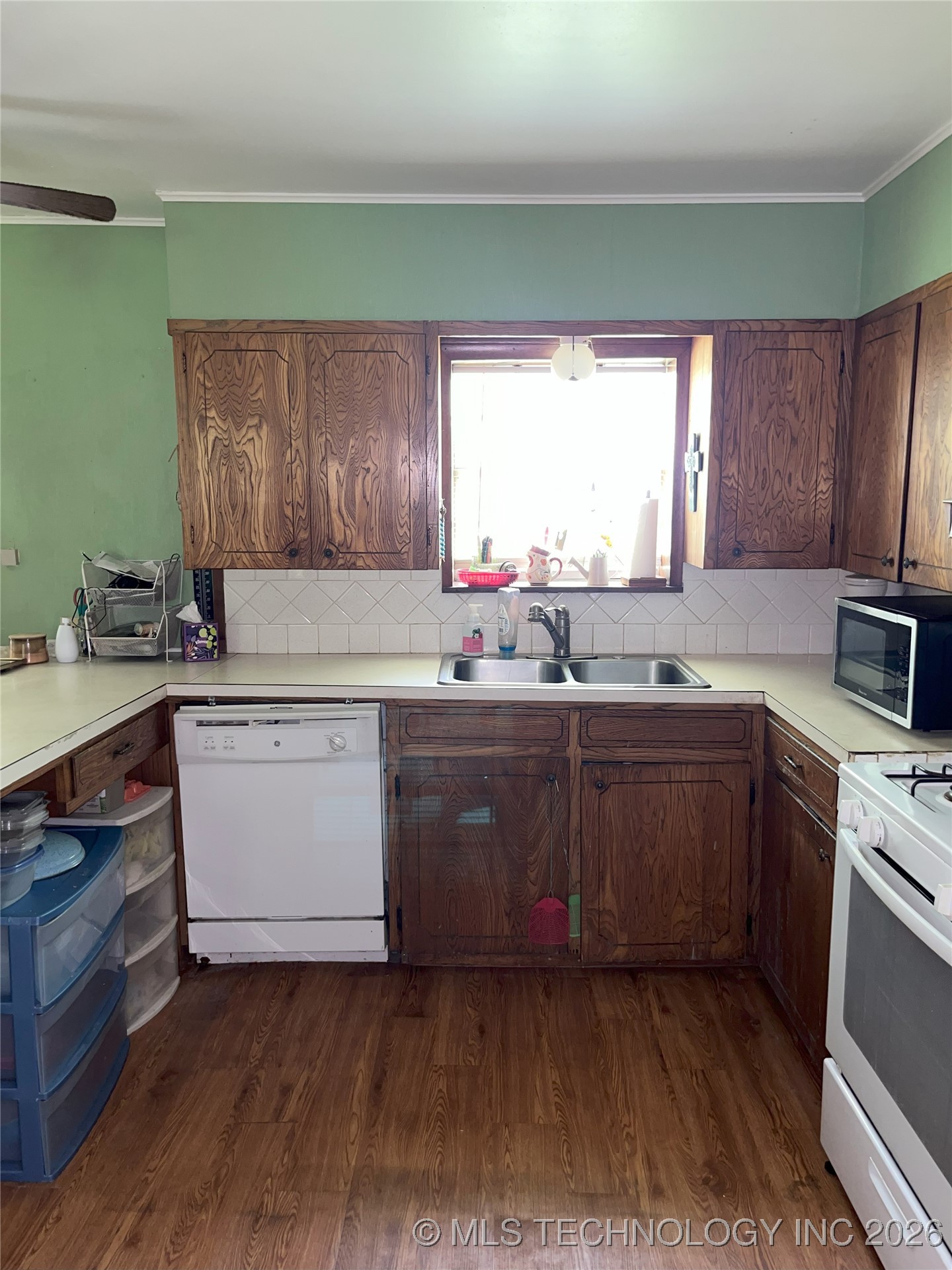 401 S Broadway Property Photo 14