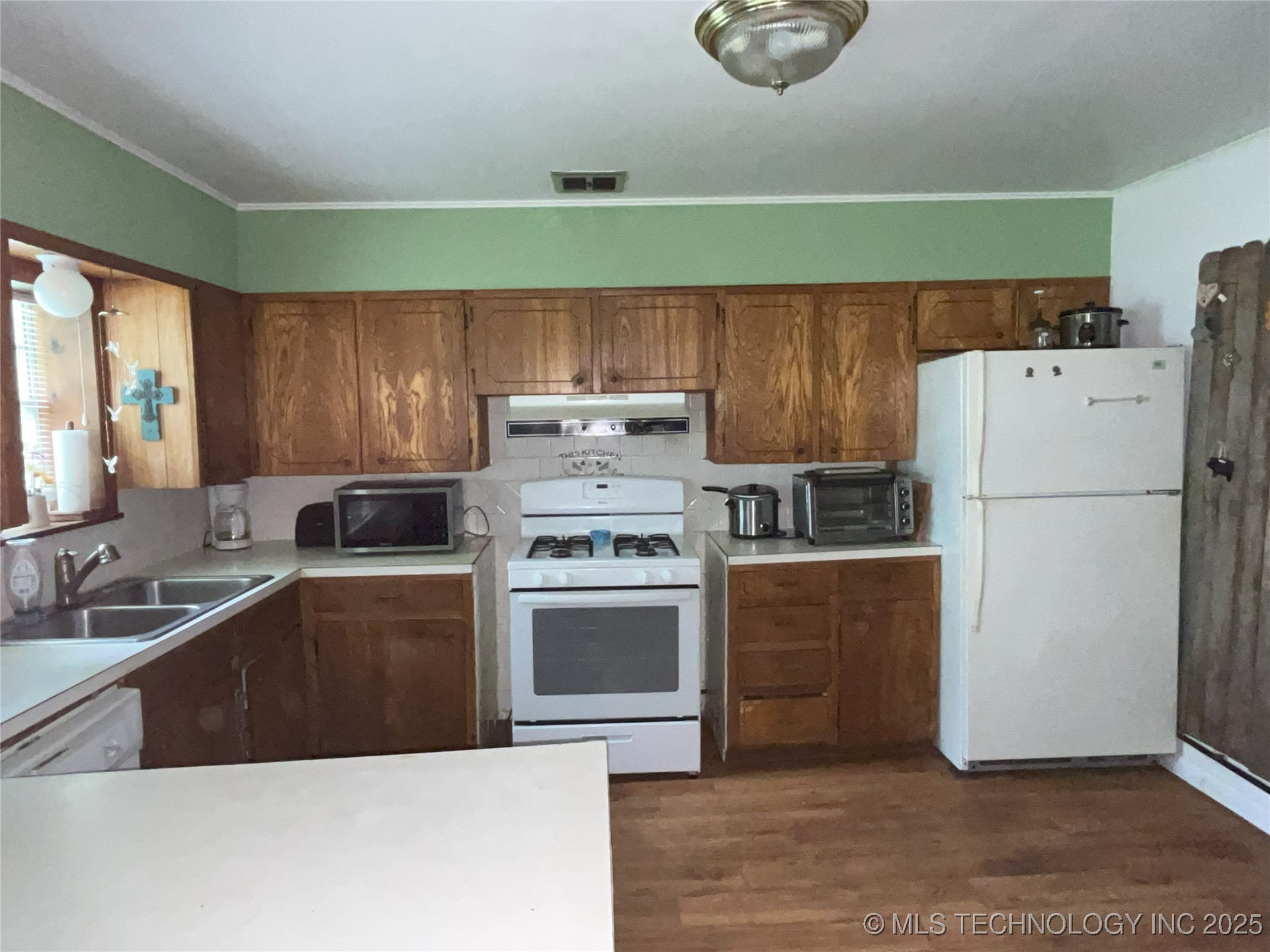 401 S Broadway Property Photo 15